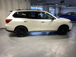 2018 Nissan Pathfinder SL W/Midnight Package