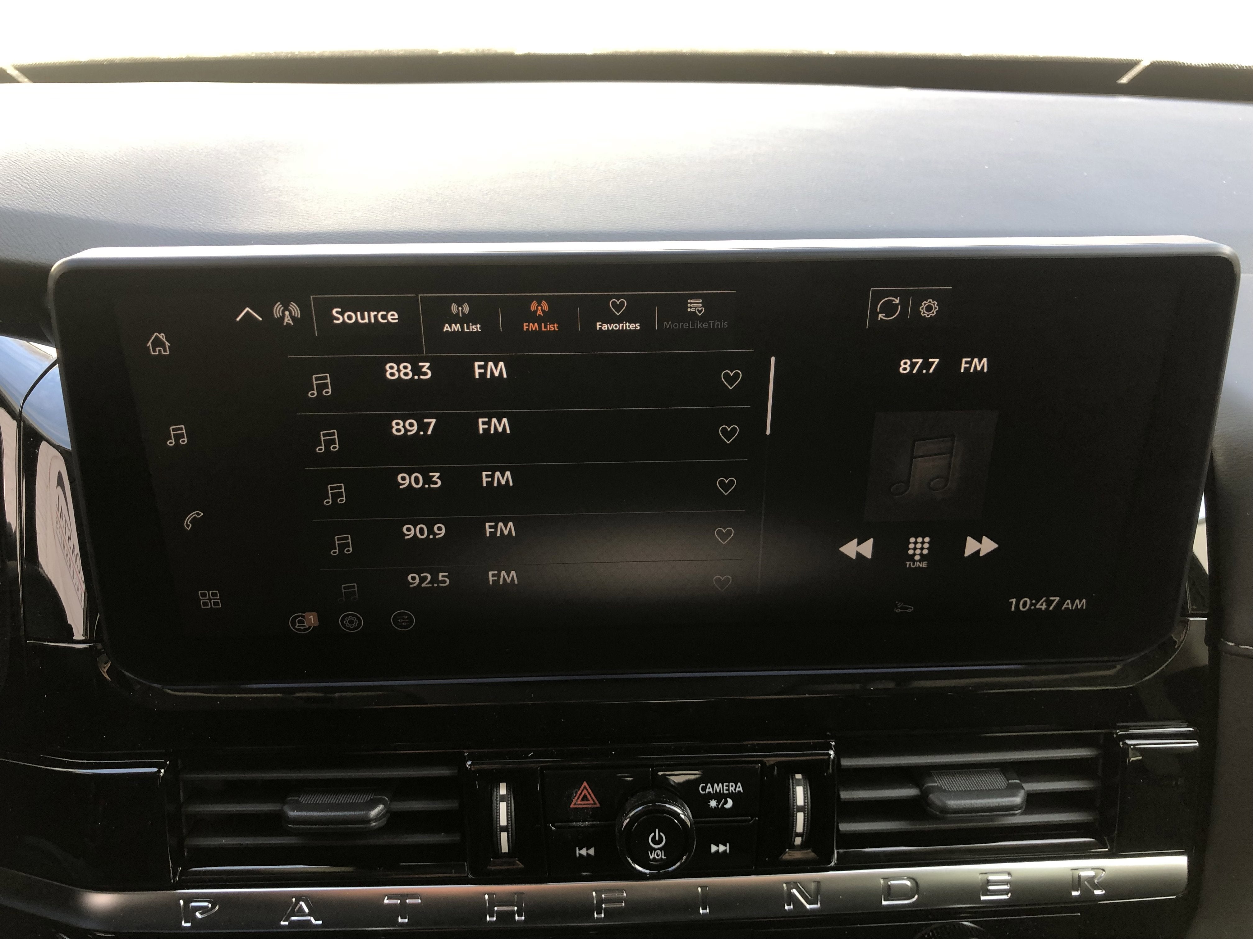 2026 Nissan Pathfinder SV