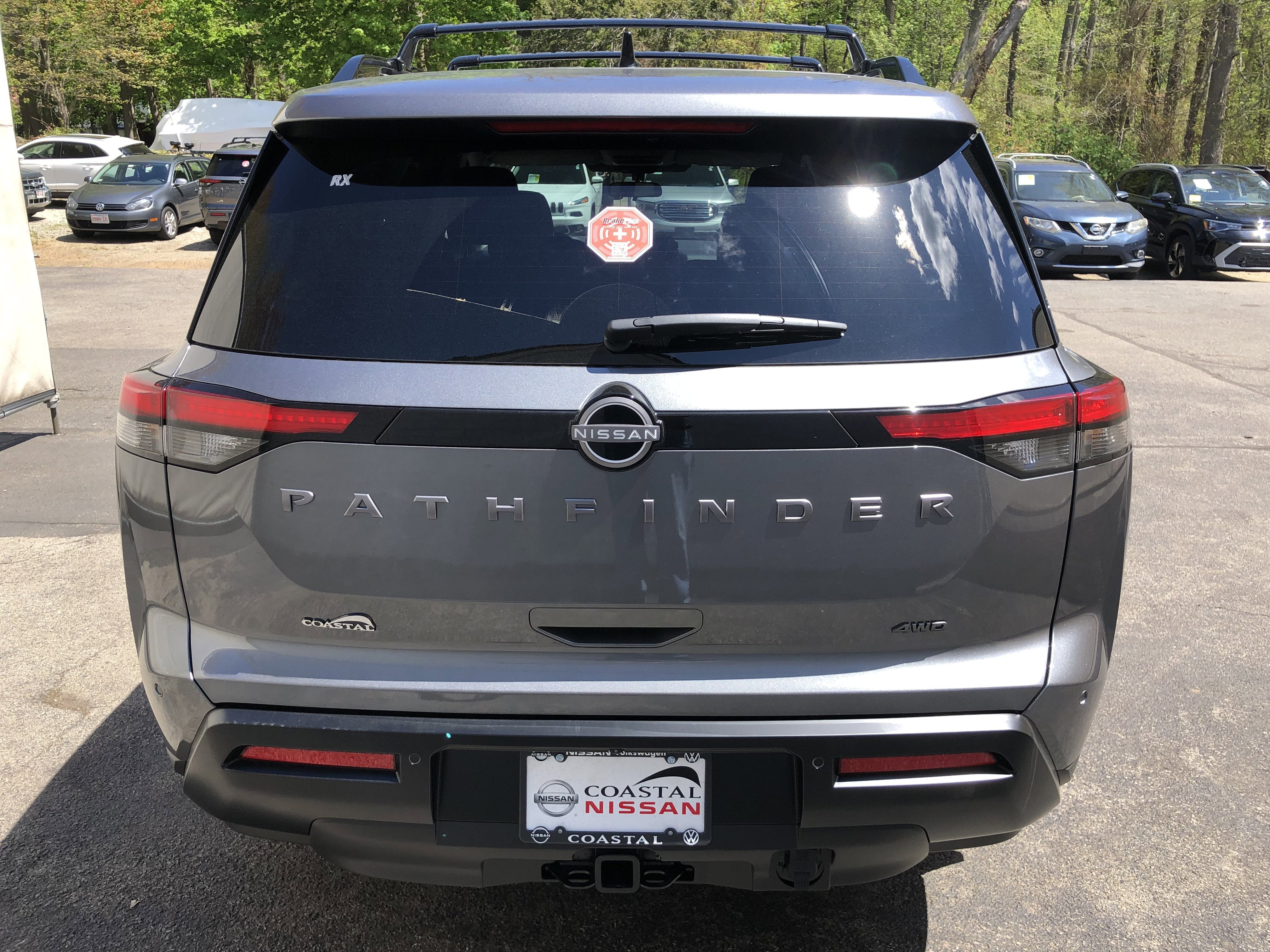 2026 Nissan Pathfinder SV
