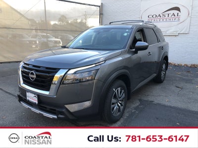 2025 Nissan Pathfinder SL