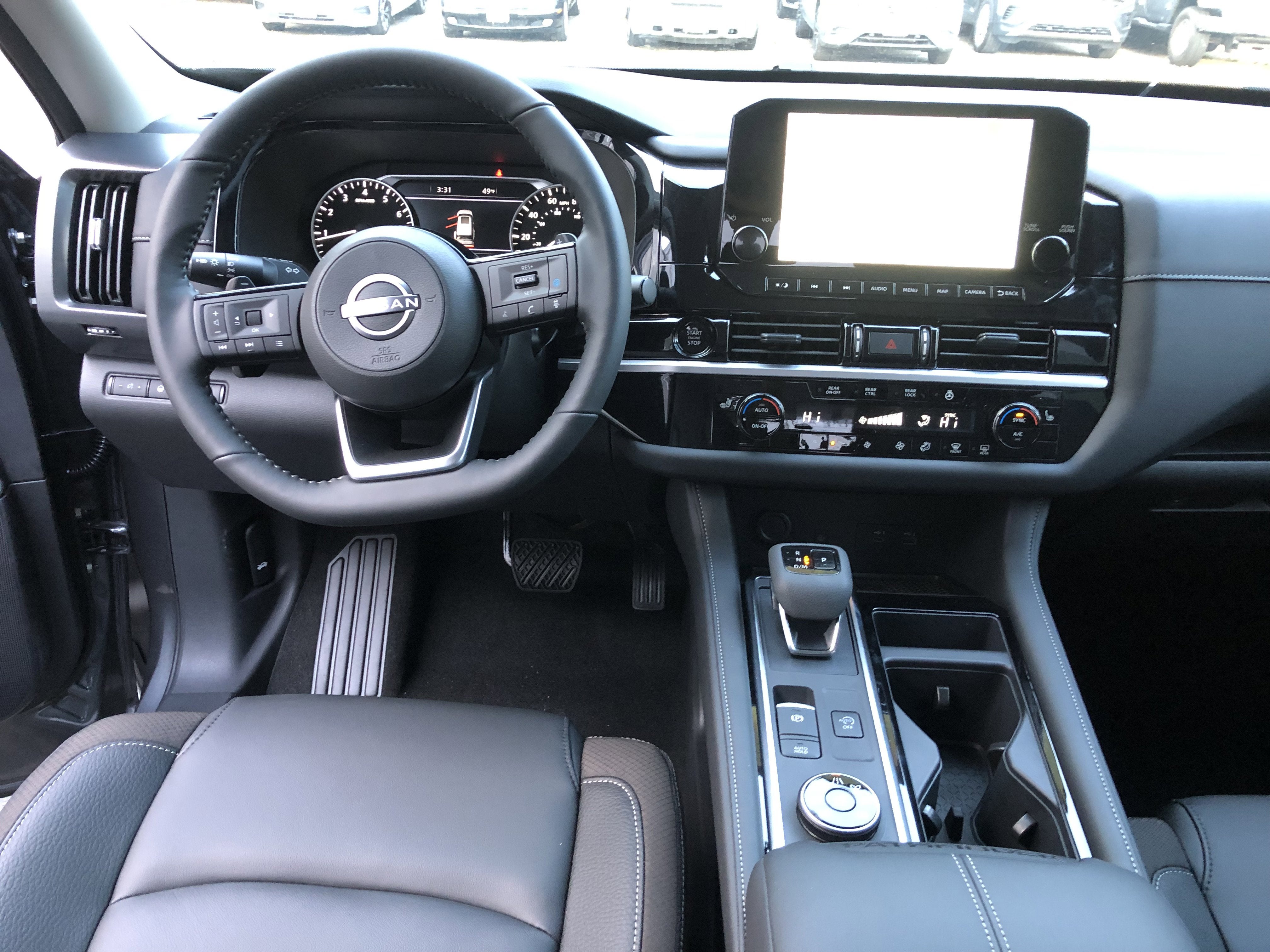 2025 Nissan Pathfinder SL