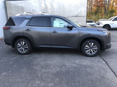 2025 Nissan Pathfinder SL