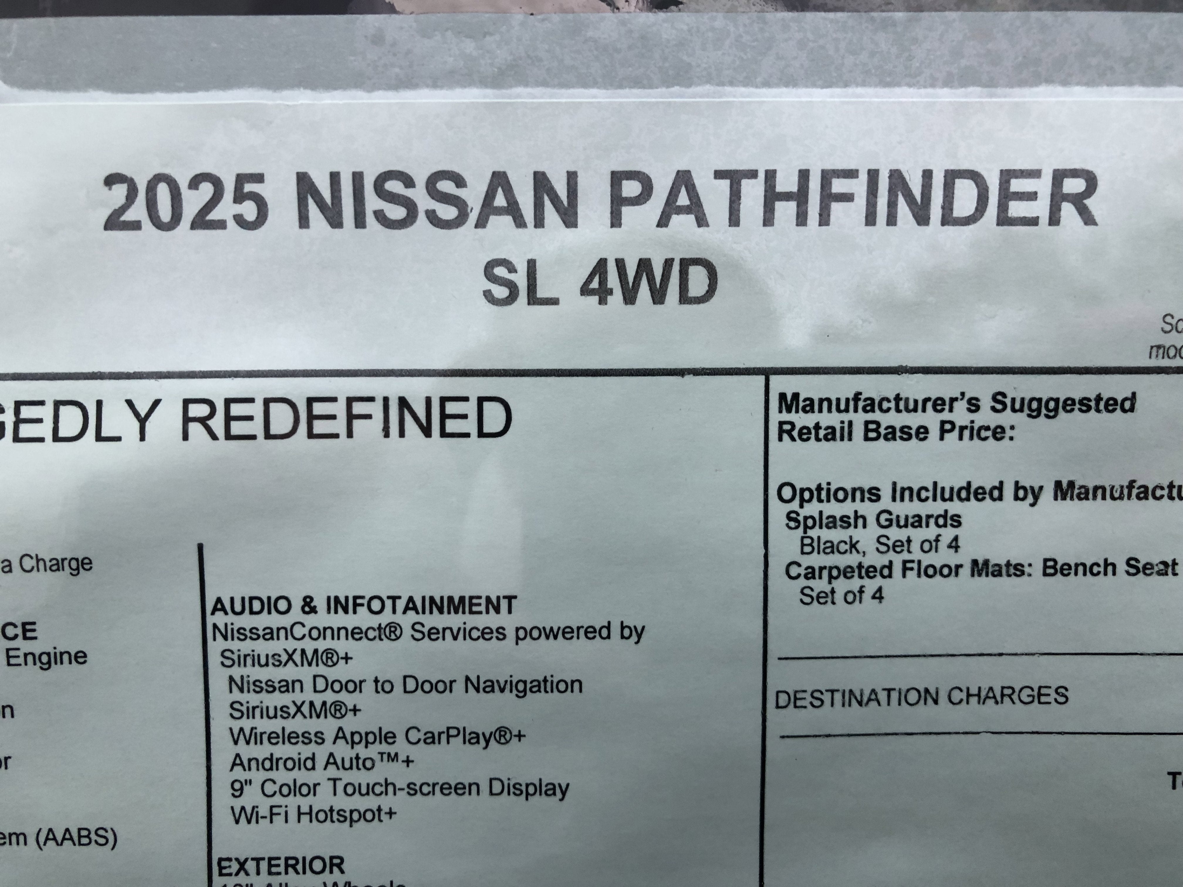 2025 Nissan Pathfinder SL