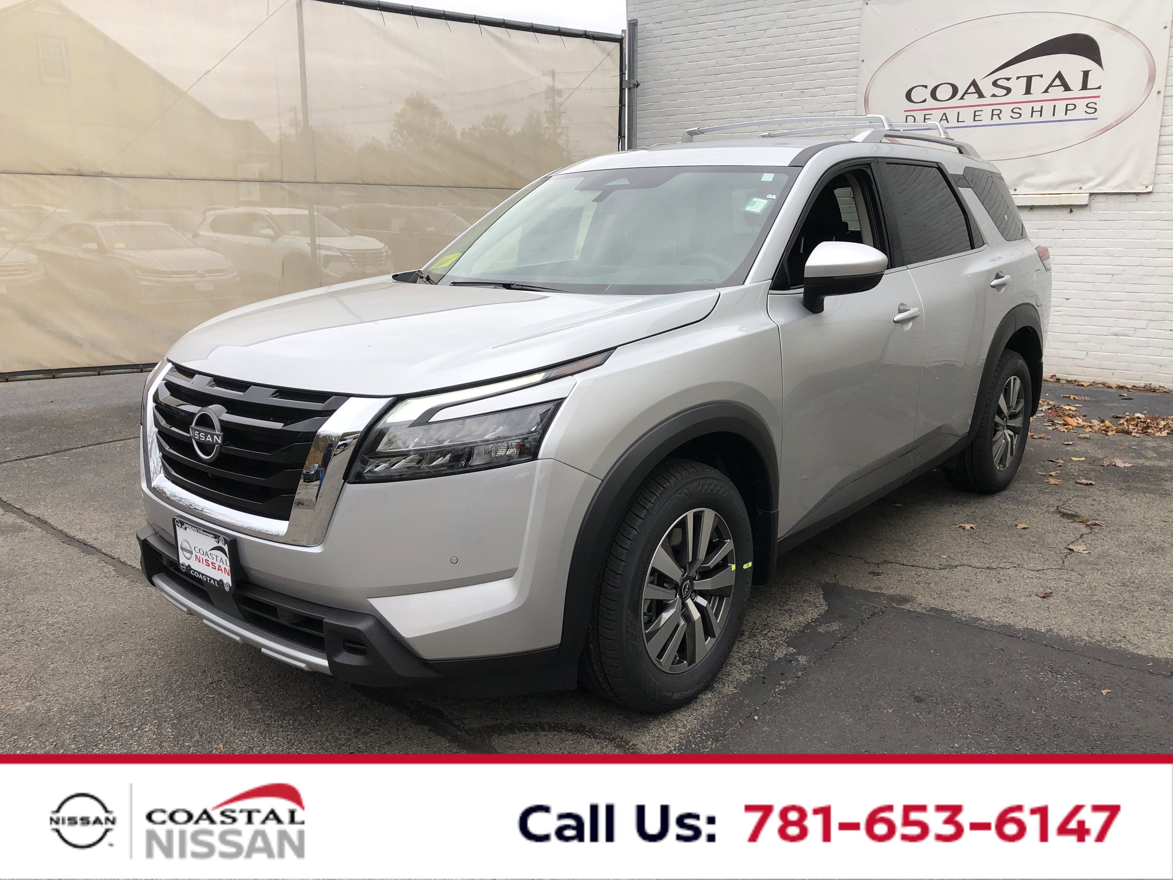 2025 Nissan Pathfinder SL