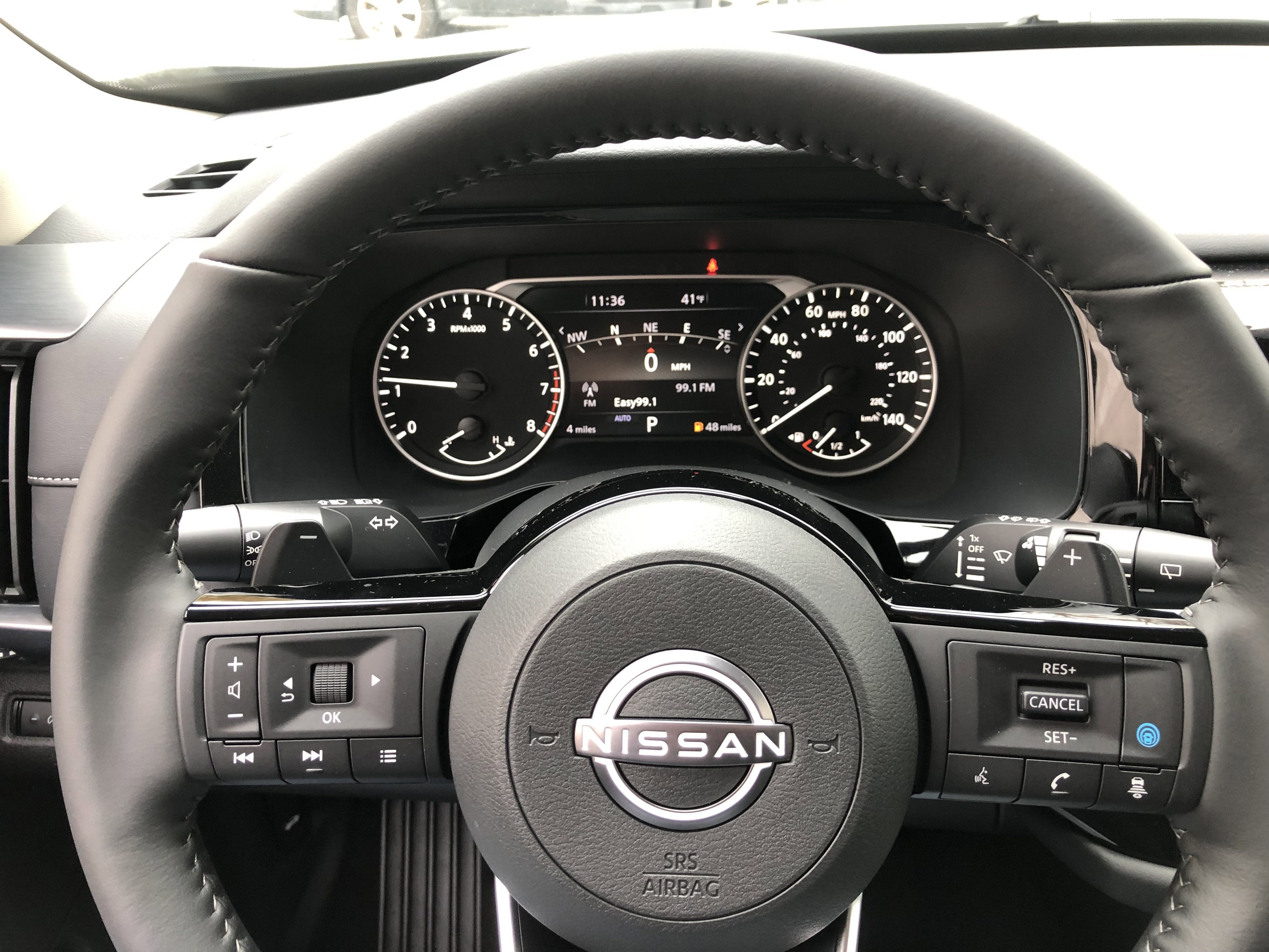 2025 Nissan Pathfinder SL