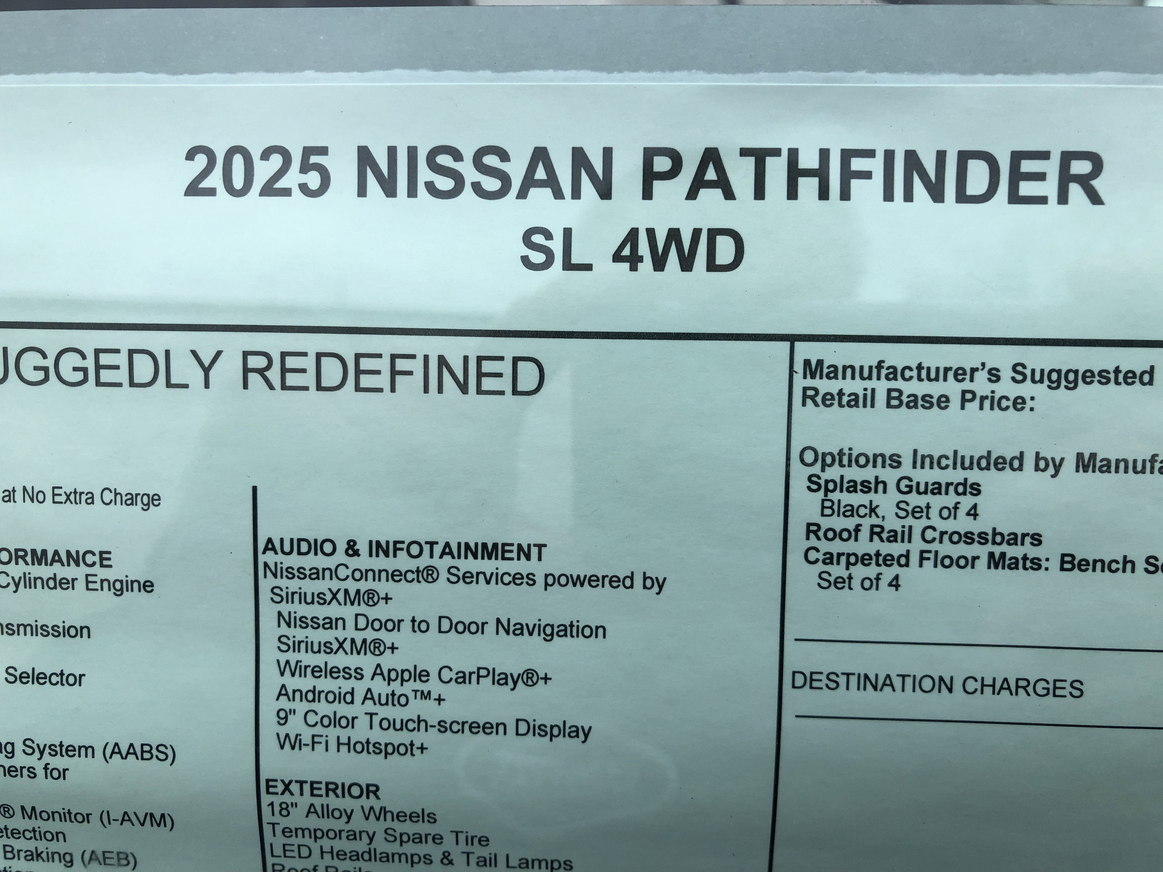 2025 Nissan Pathfinder SL