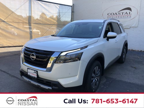 2025 Nissan Pathfinder SL