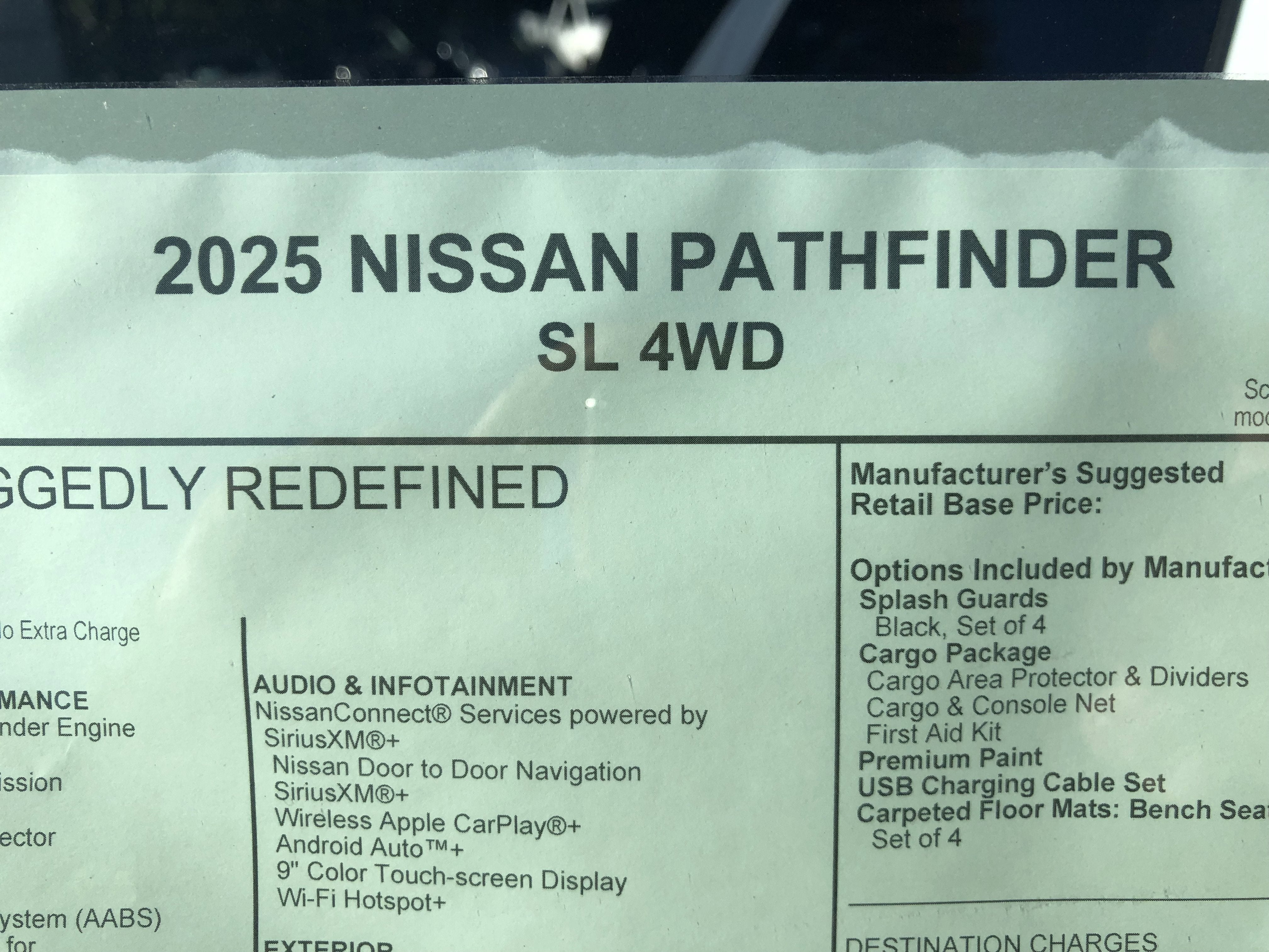 2025 Nissan Pathfinder SL