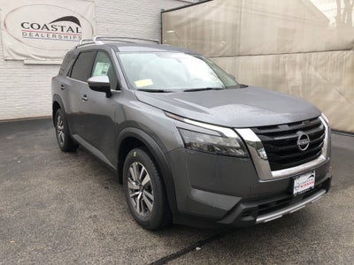 2025 Nissan Pathfinder SL