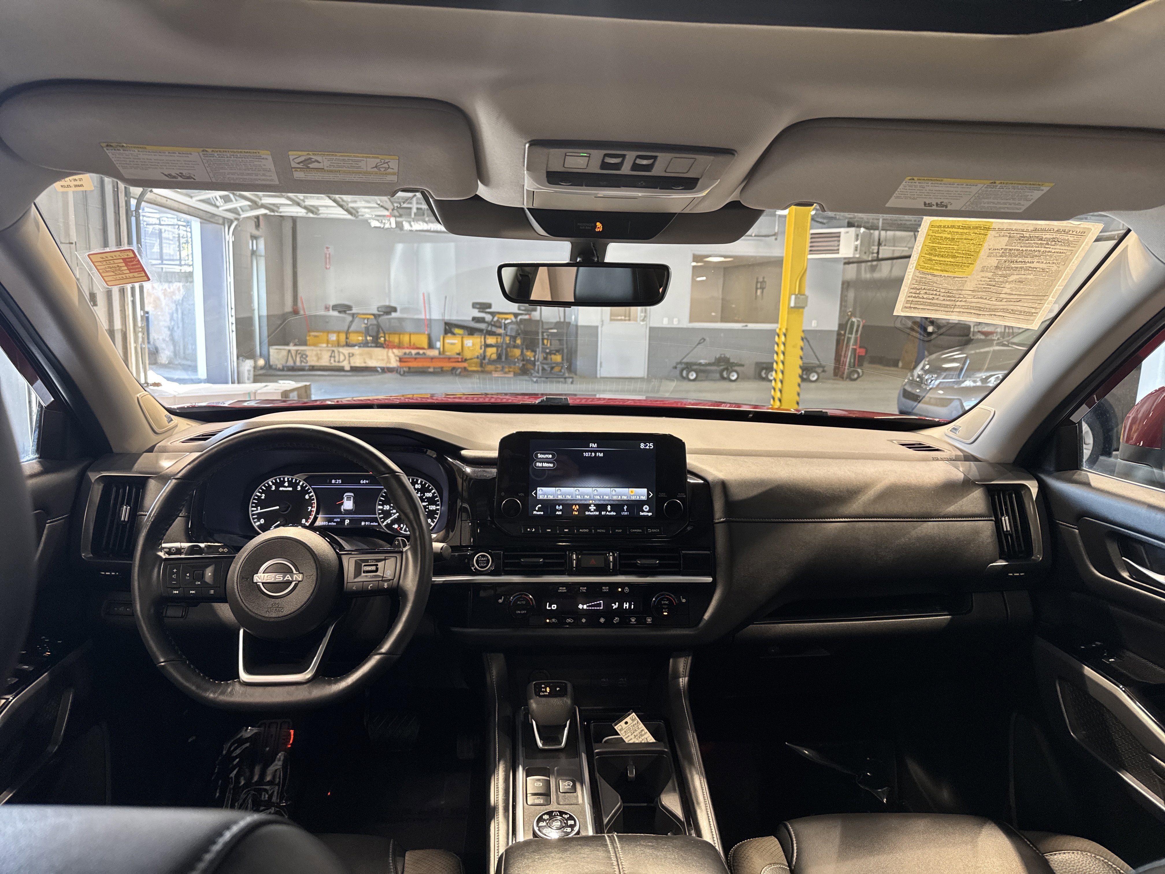 2024 Nissan Pathfinder SL W/Premium & Black Appearance Package
