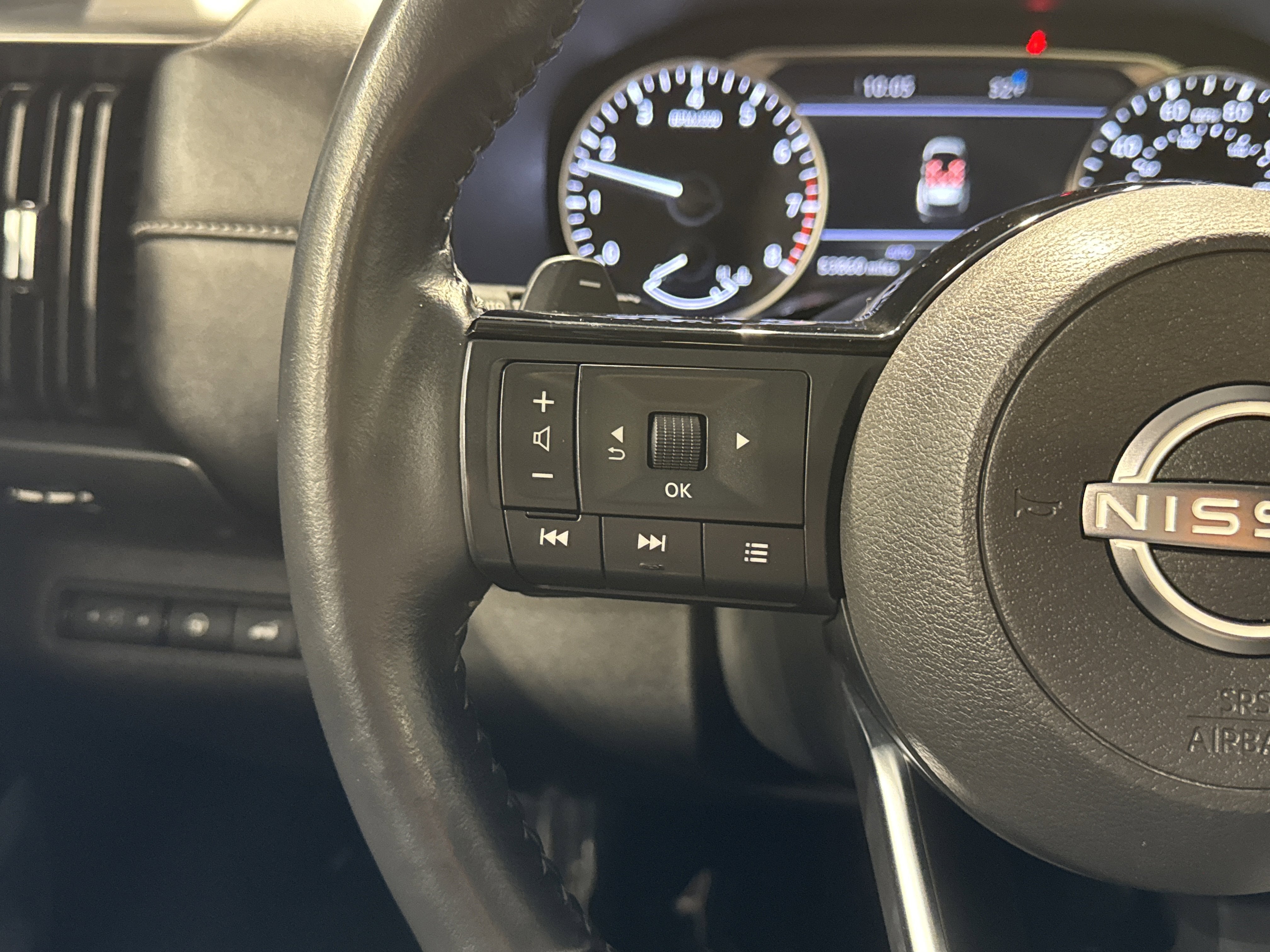 2023 Nissan Pathfinder SL W/Premium Package