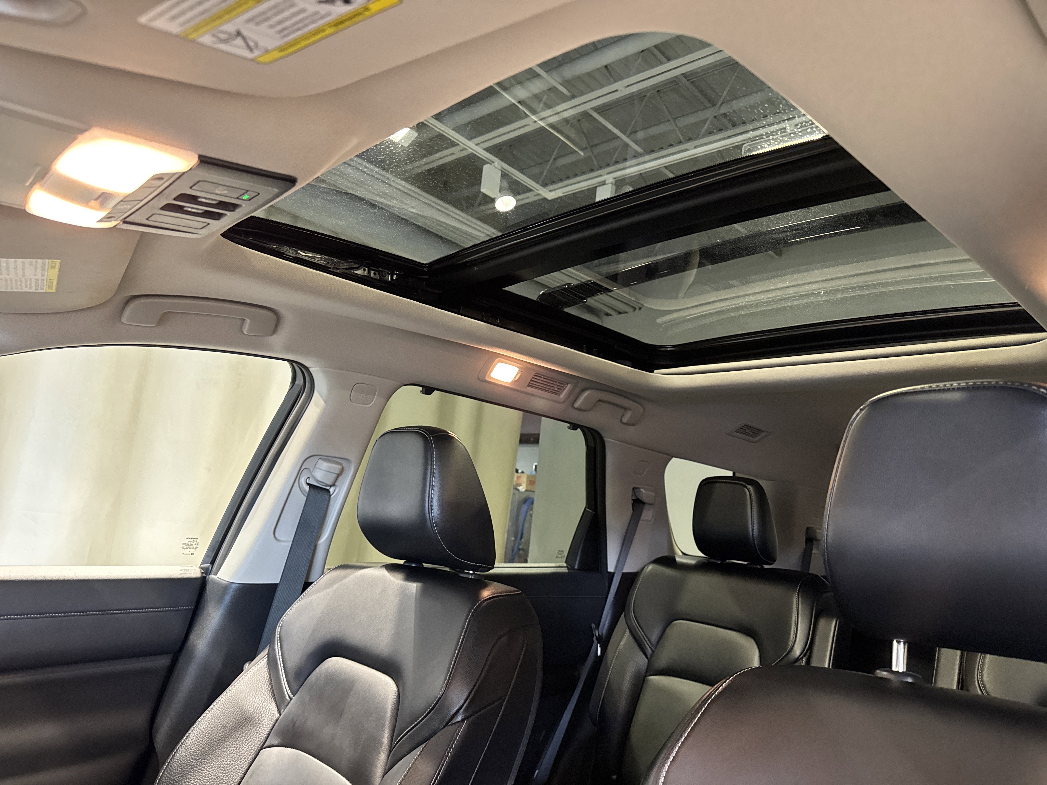 2023 Nissan Pathfinder SL W/Premium Package