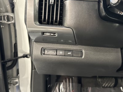 2023 Nissan Pathfinder SL W/Premium Package
