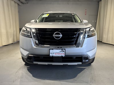 2023 Nissan Pathfinder SL W/Premium Package