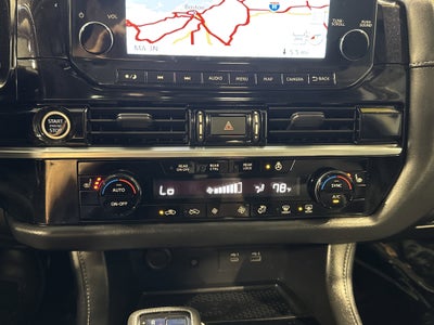 2023 Nissan Pathfinder SL W/Premium Package