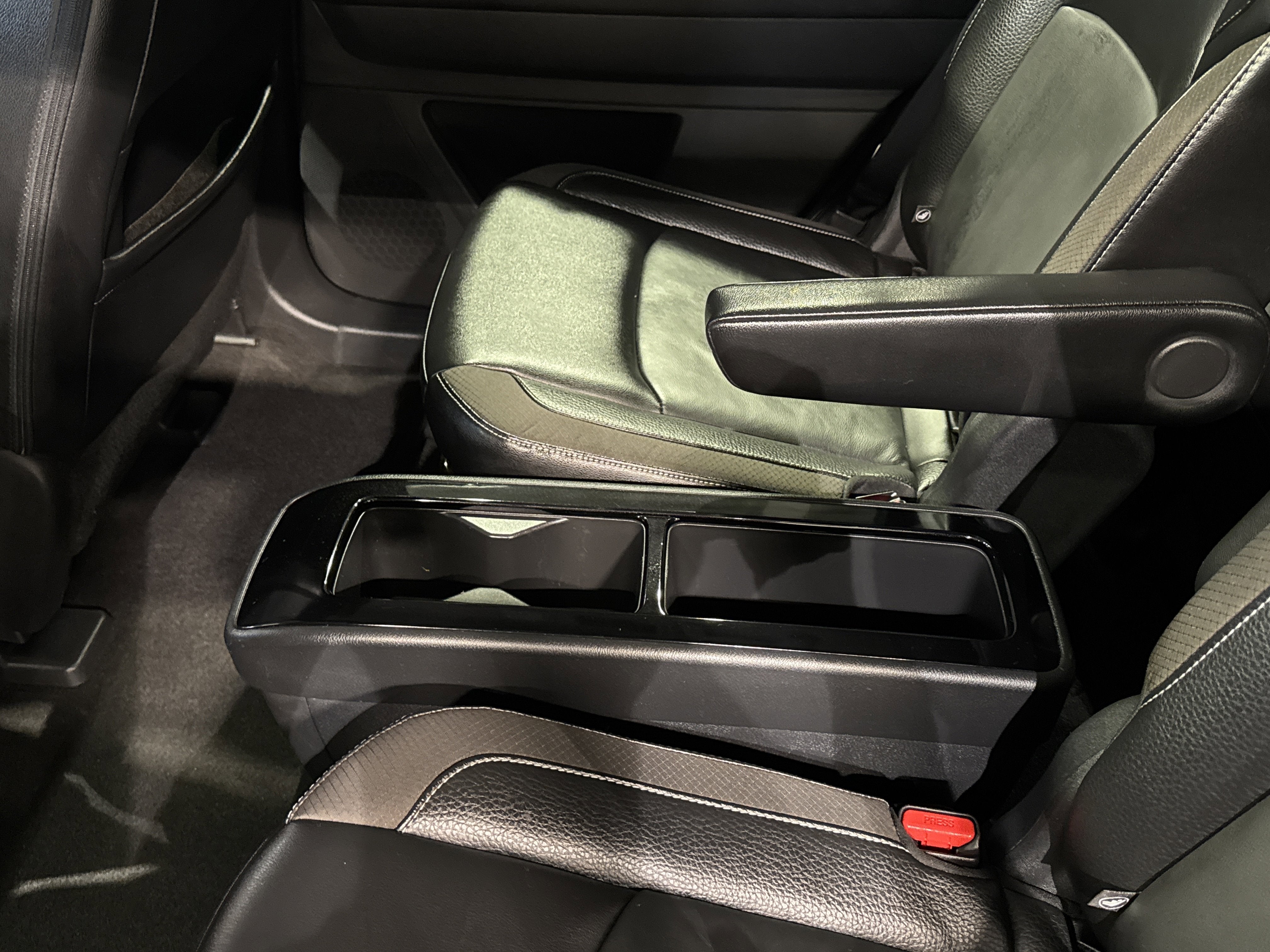 2023 Nissan Pathfinder SL W/Premium Package