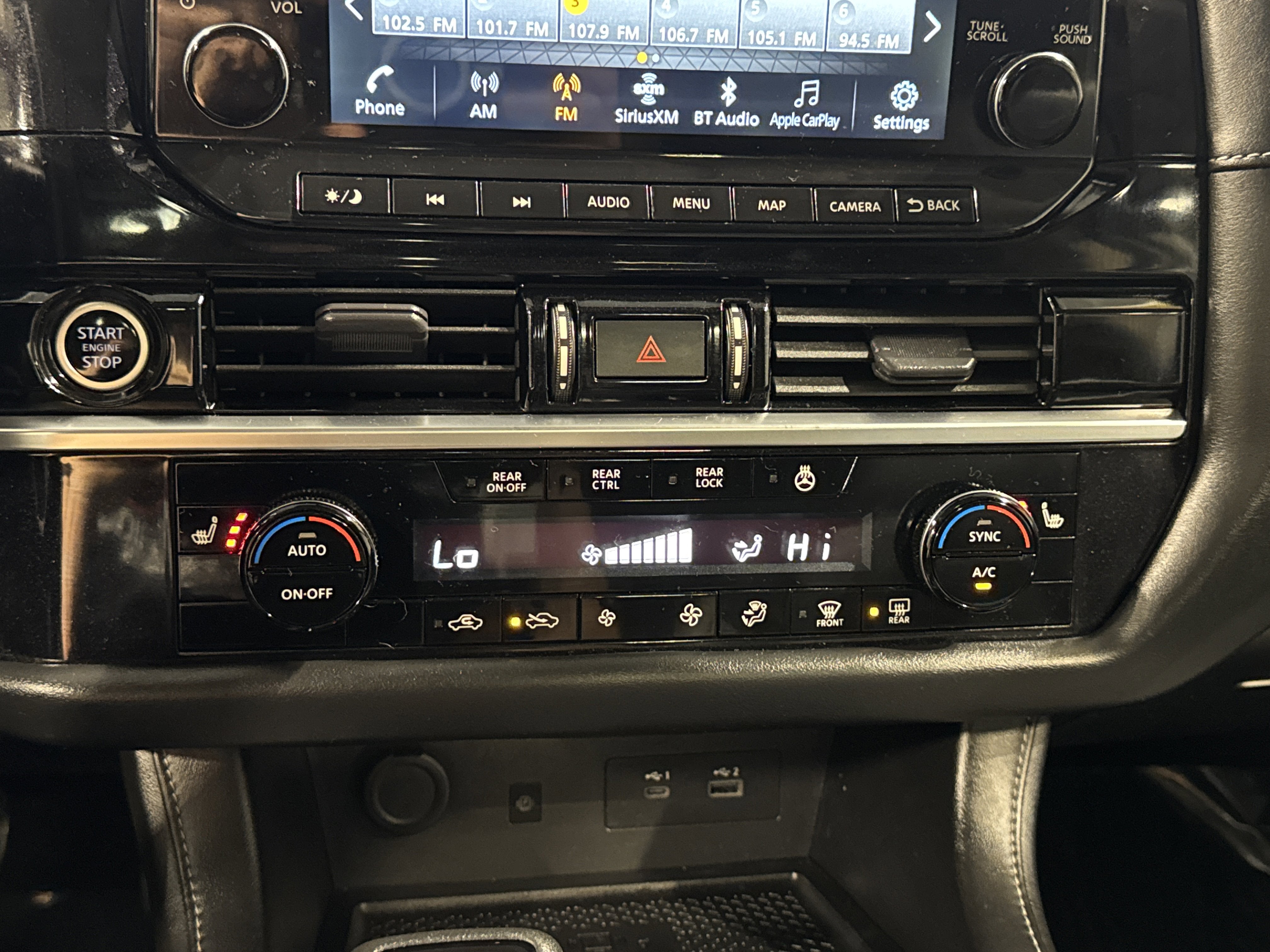 2023 Nissan Pathfinder SL W/Premium Package