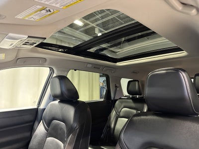 2023 Nissan Pathfinder SL W/Premium Package