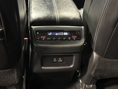 2023 Nissan Pathfinder SL W/Premium Package