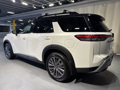 2023 Nissan Pathfinder SL W/Premium Package