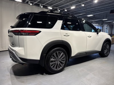 2023 Nissan Pathfinder SL W/Premium Package