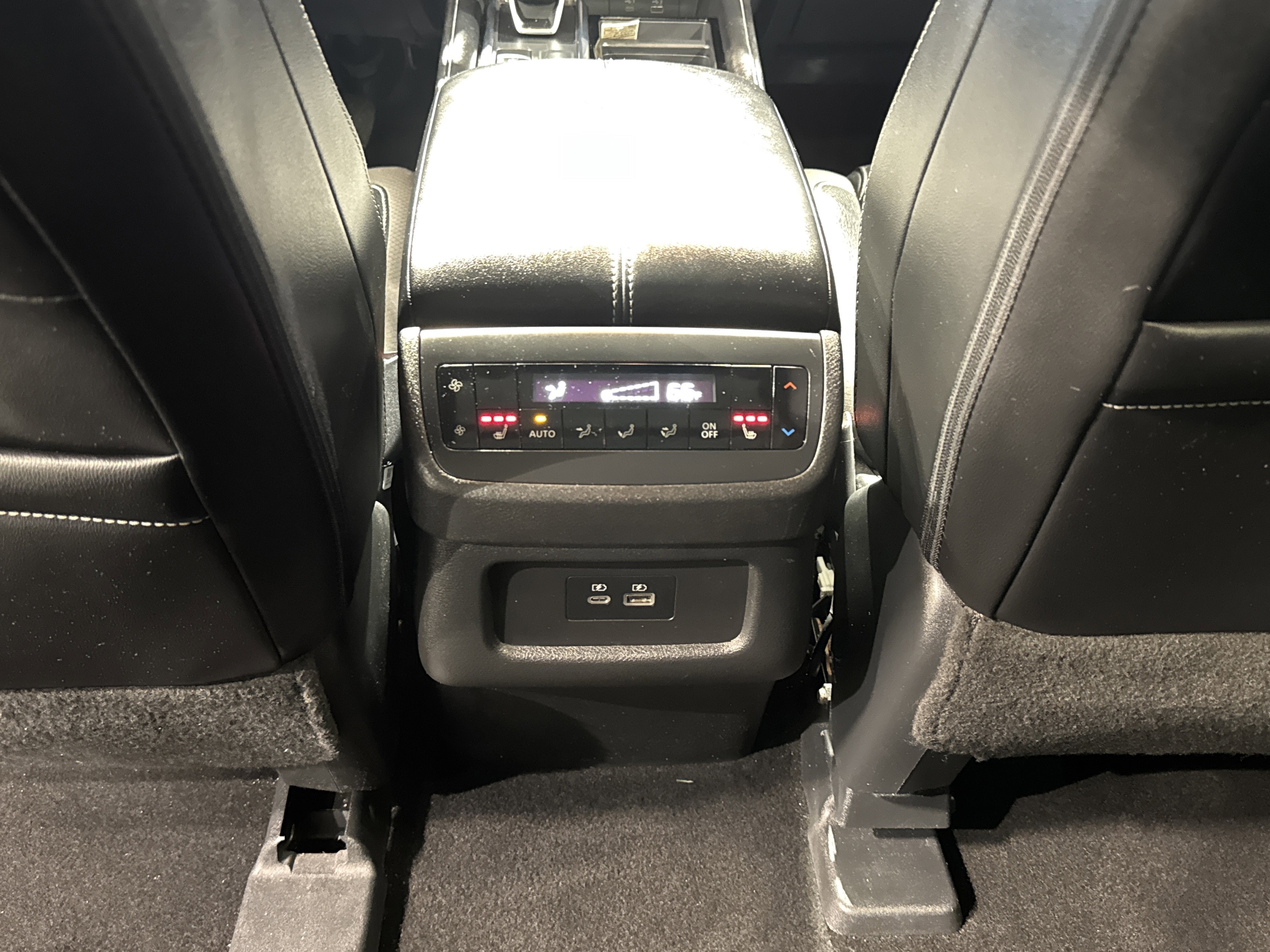 2023 Nissan Pathfinder SL W/Premium Package
