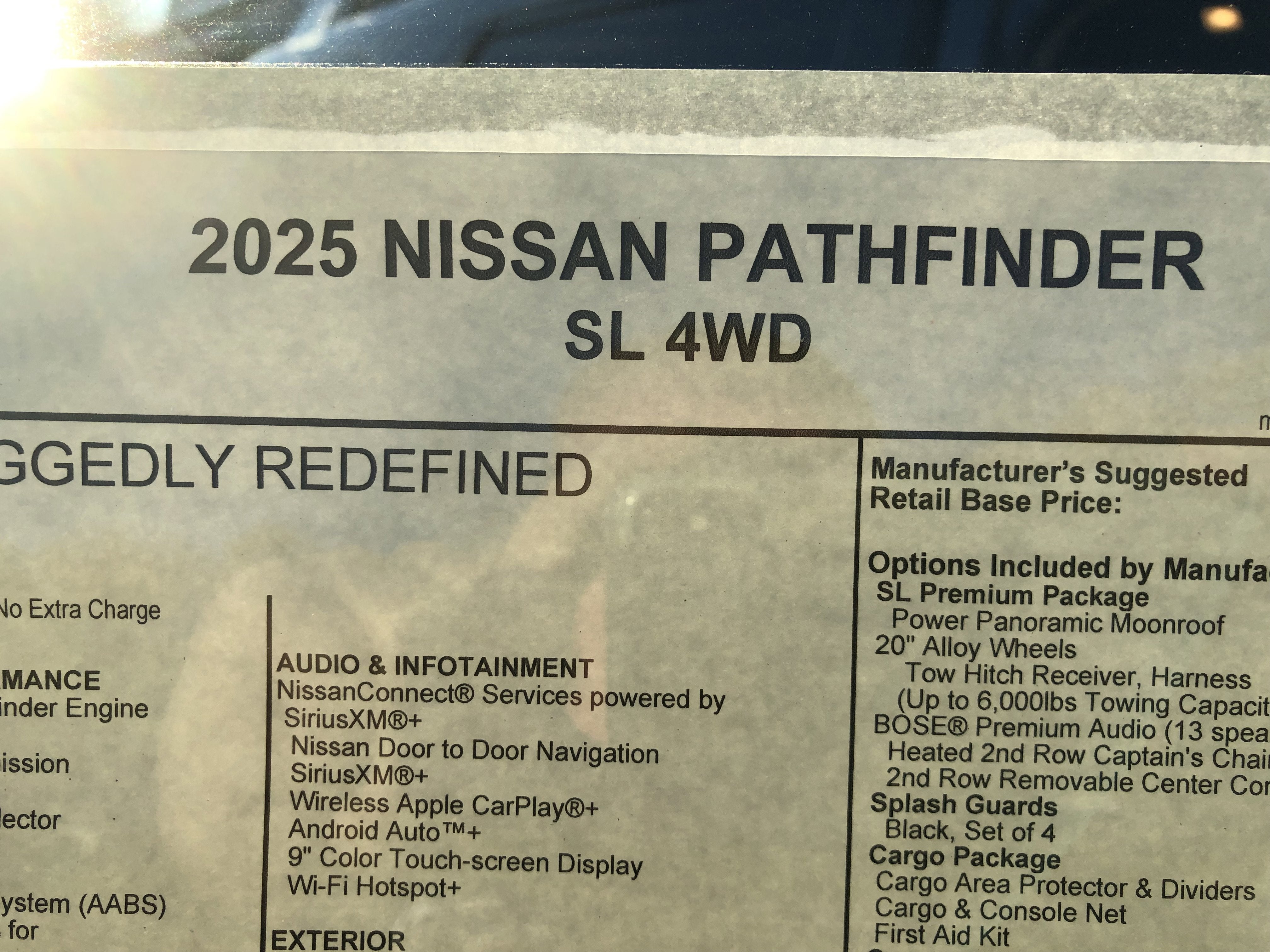 2025 Nissan Pathfinder SL