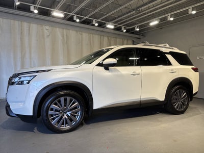 2023 Nissan Pathfinder SL W/Premium Package