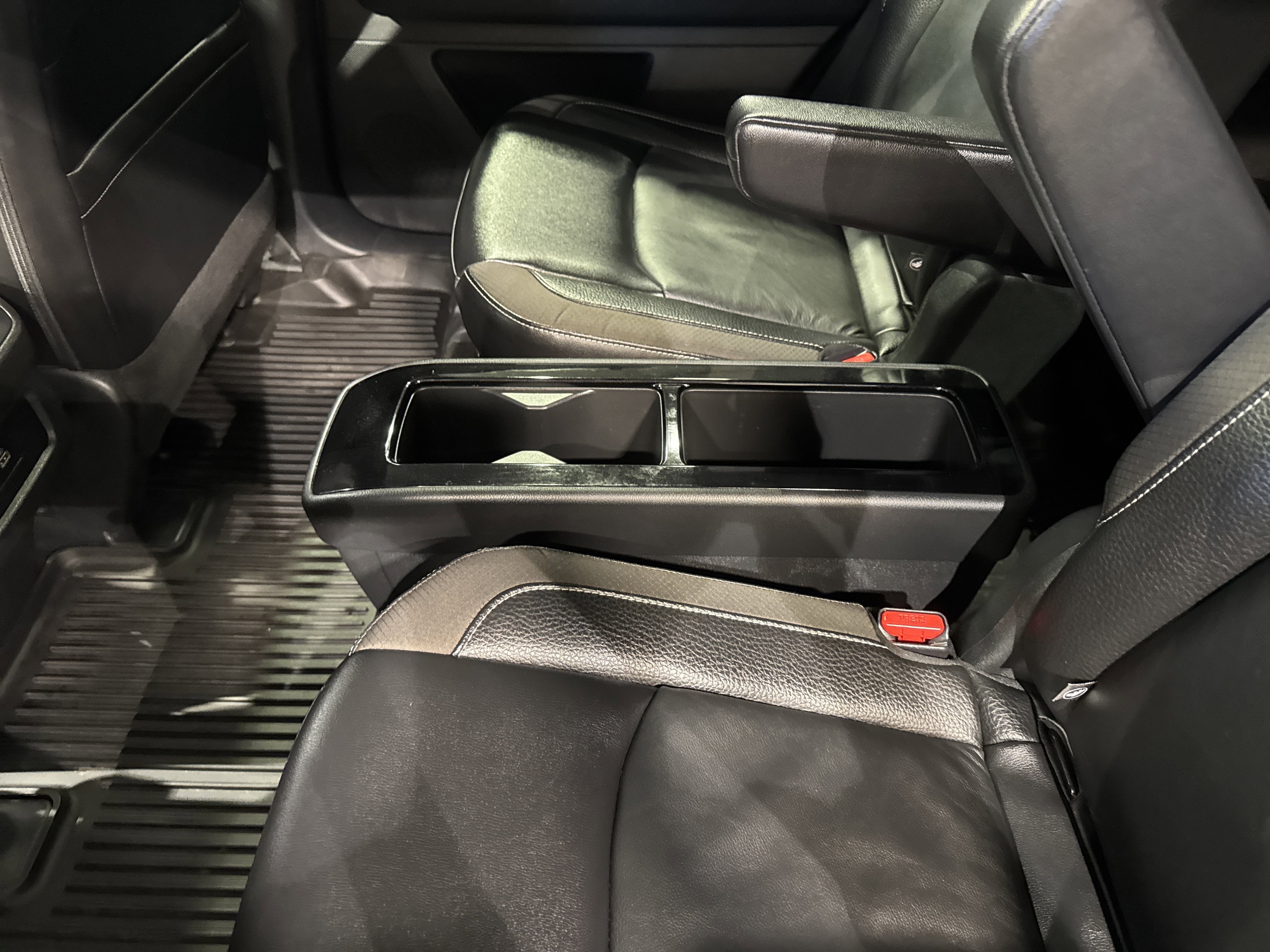 2023 Nissan Pathfinder SL W/Premium Package