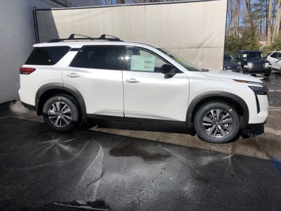 2026 Nissan Pathfinder SL