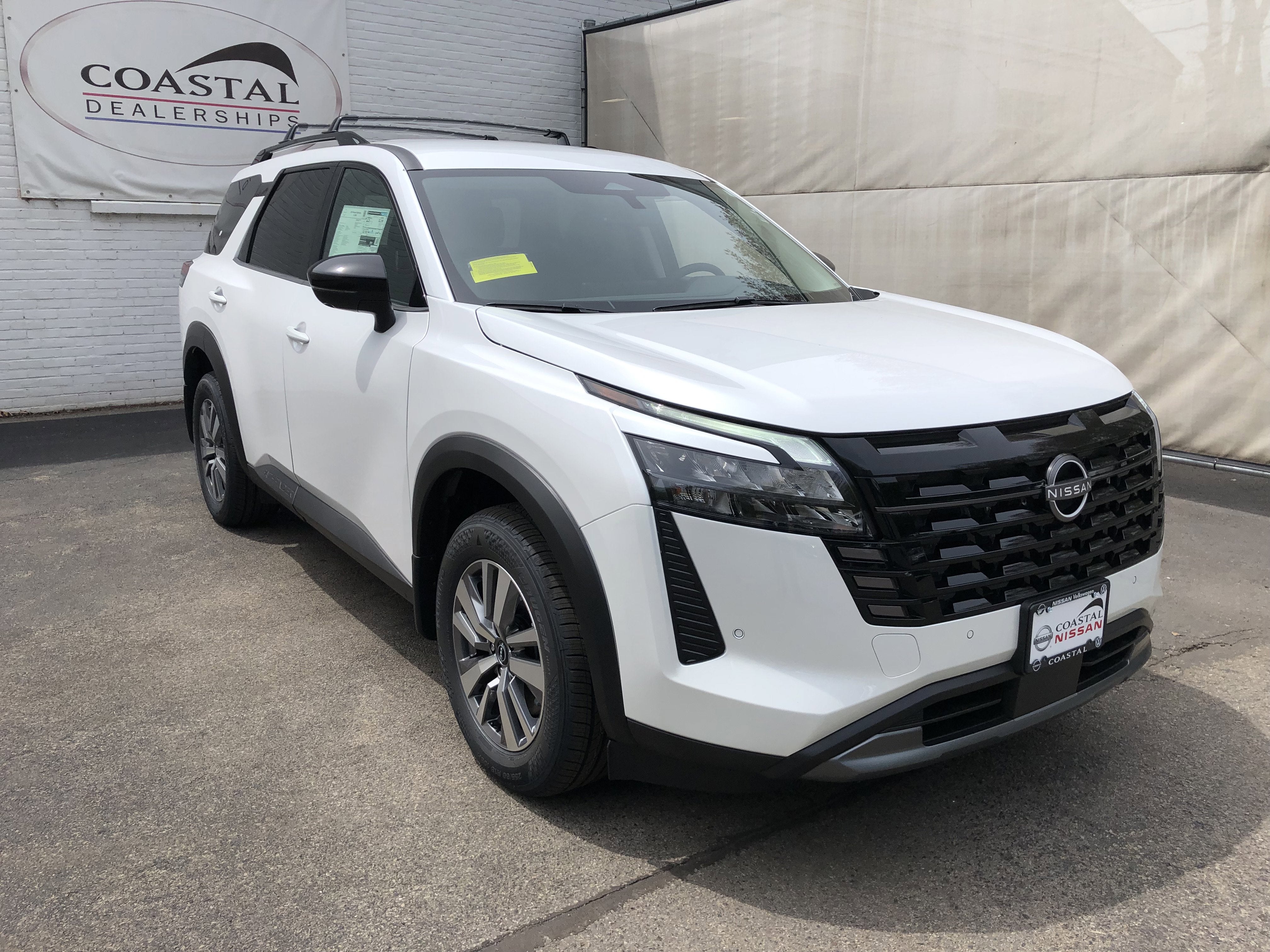 2026 Nissan Pathfinder SL