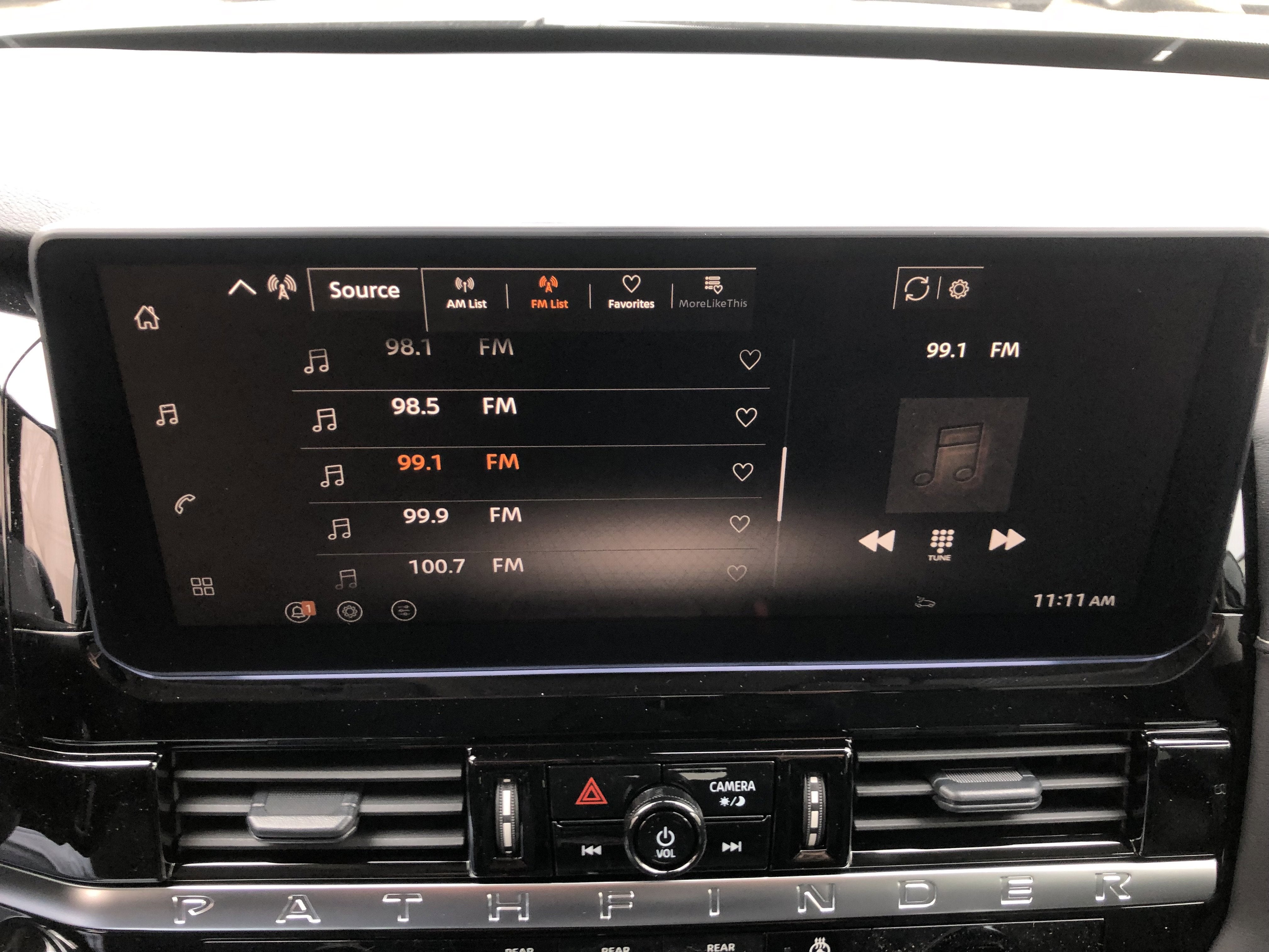 2026 Nissan Pathfinder SL