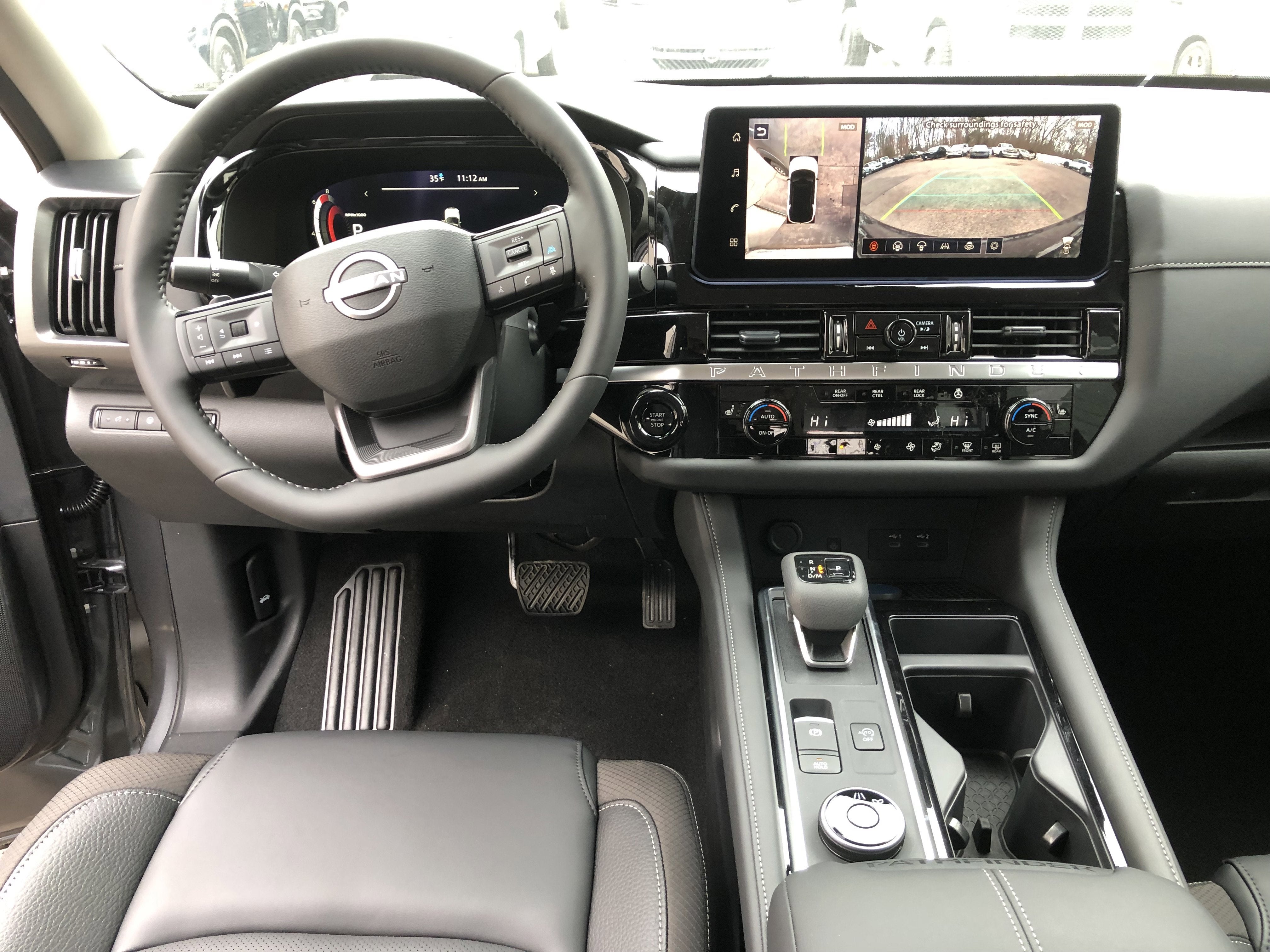 2026 Nissan Pathfinder SL