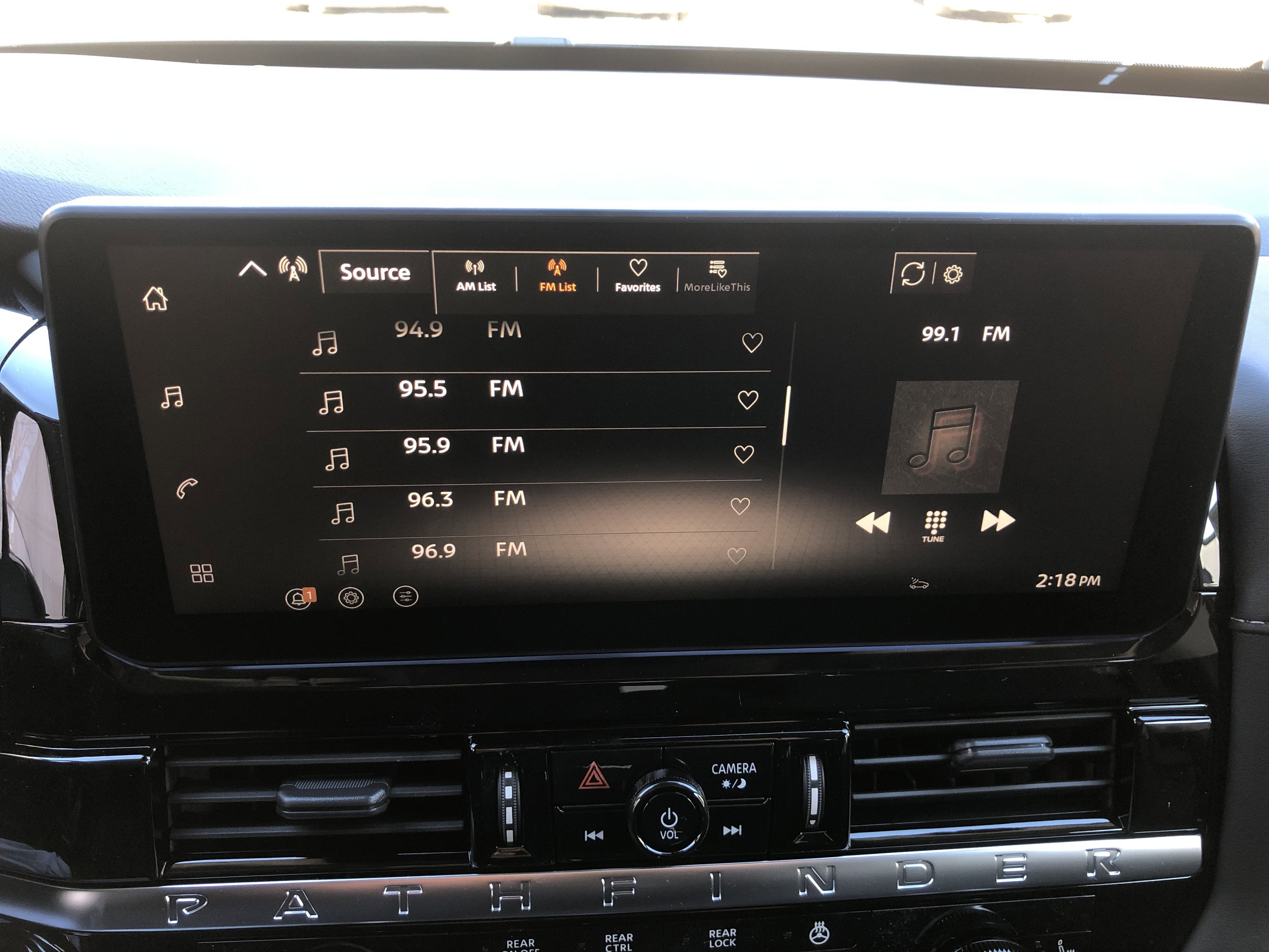 2026 Nissan Pathfinder SL