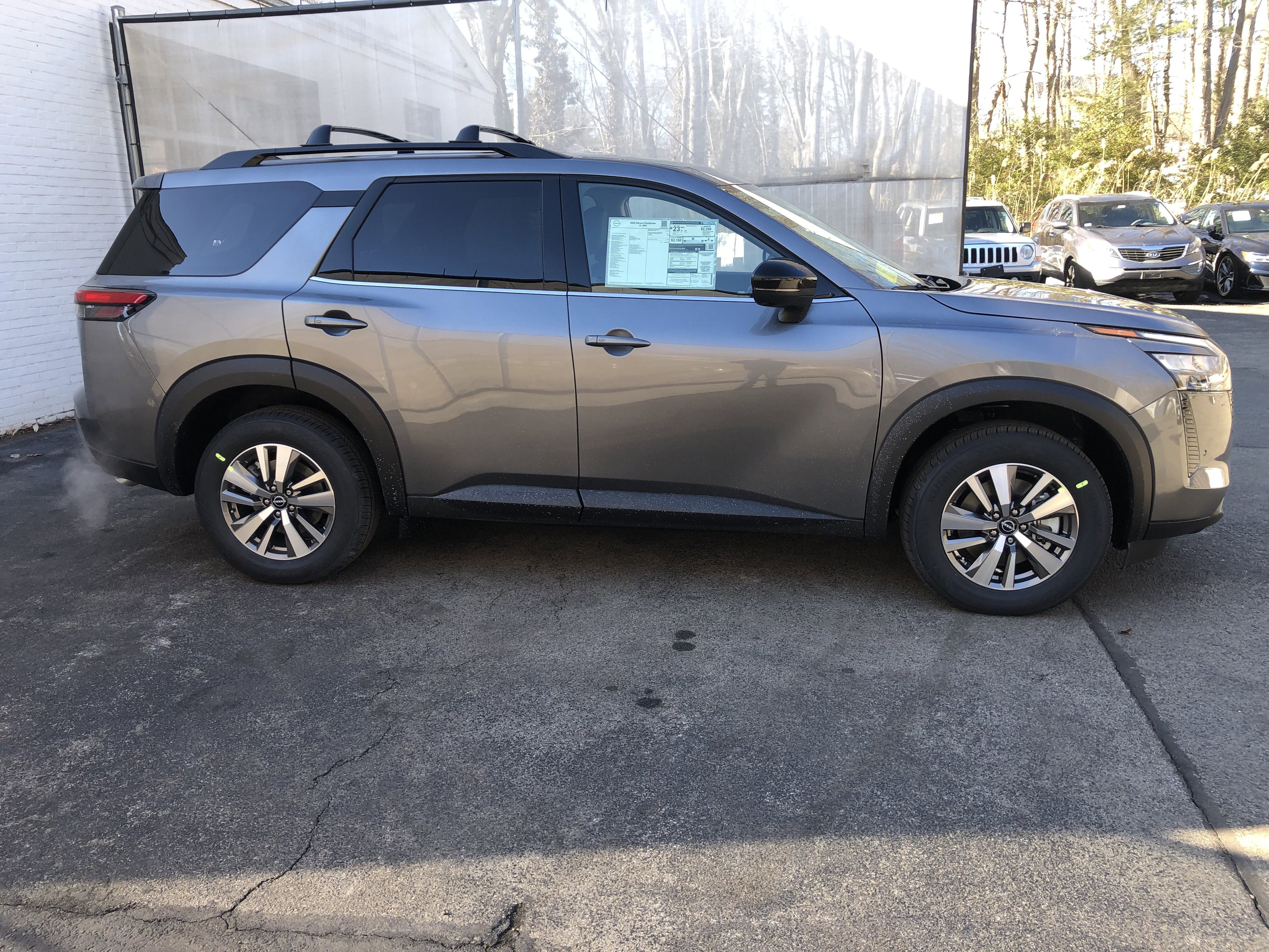 2026 Nissan Pathfinder SL