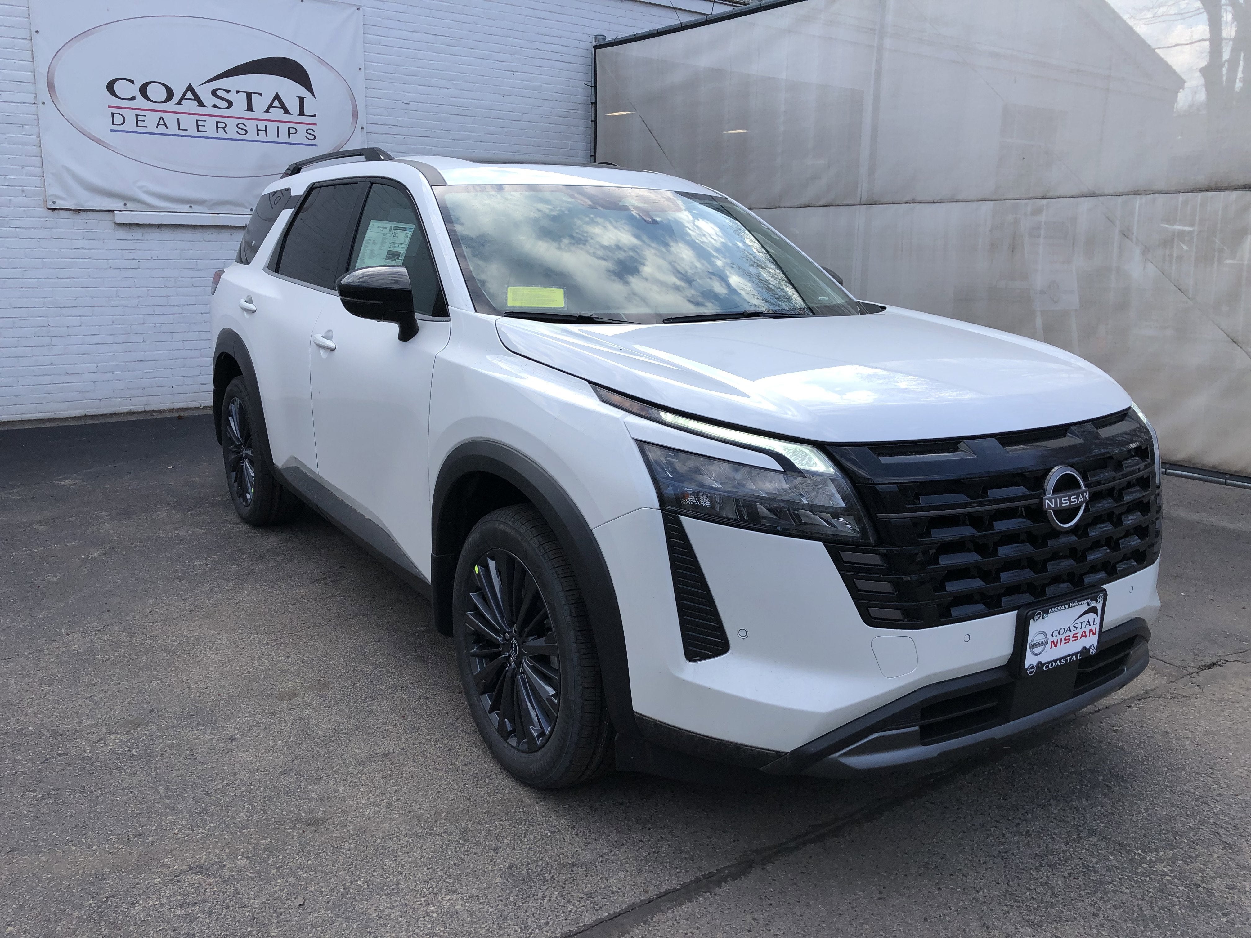 2026 Nissan Pathfinder SL