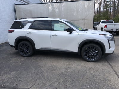 2026 Nissan Pathfinder SL