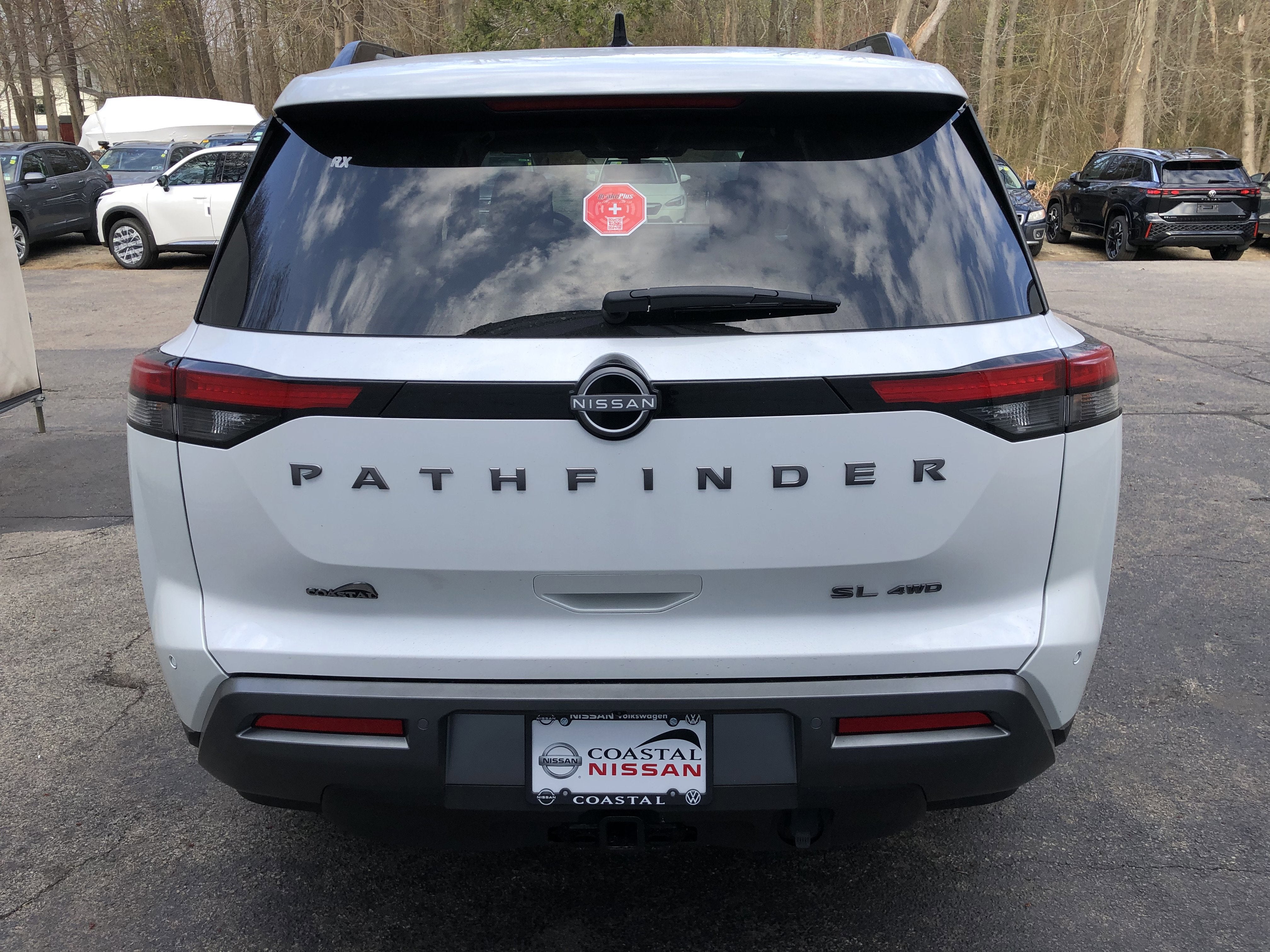 2026 Nissan Pathfinder SL