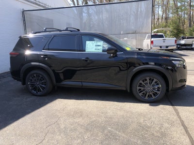 2026 Nissan Pathfinder SL