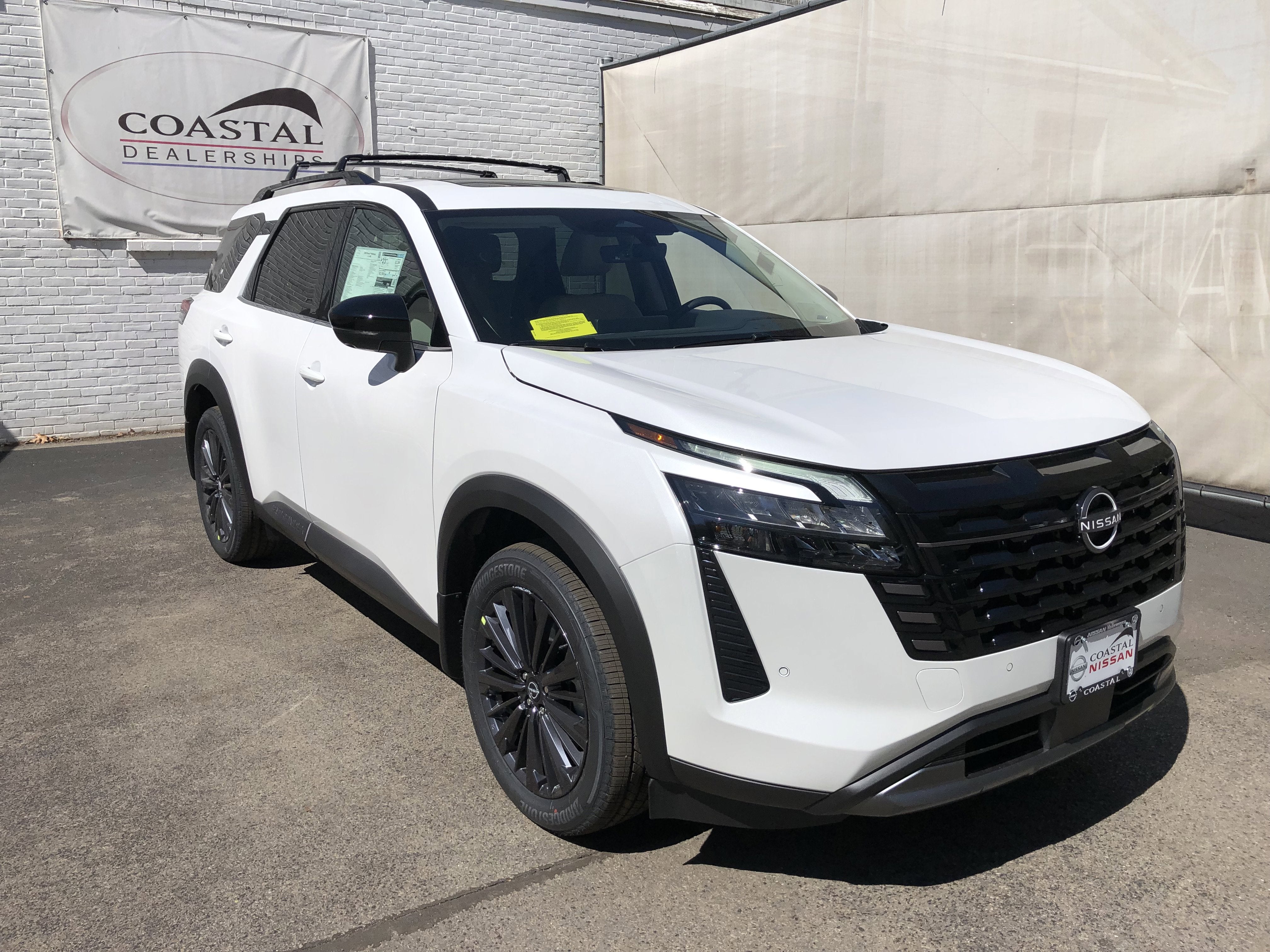 2026 Nissan Pathfinder SL