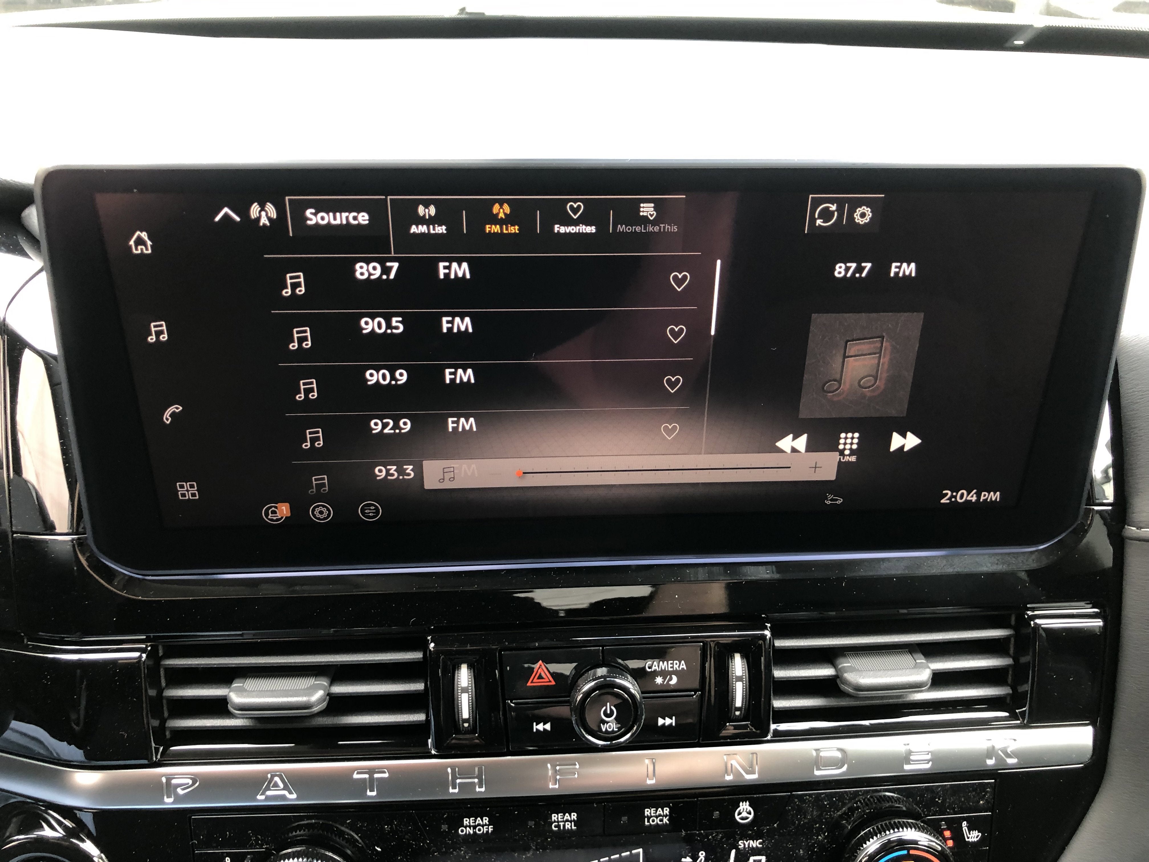 2026 Nissan Pathfinder SL