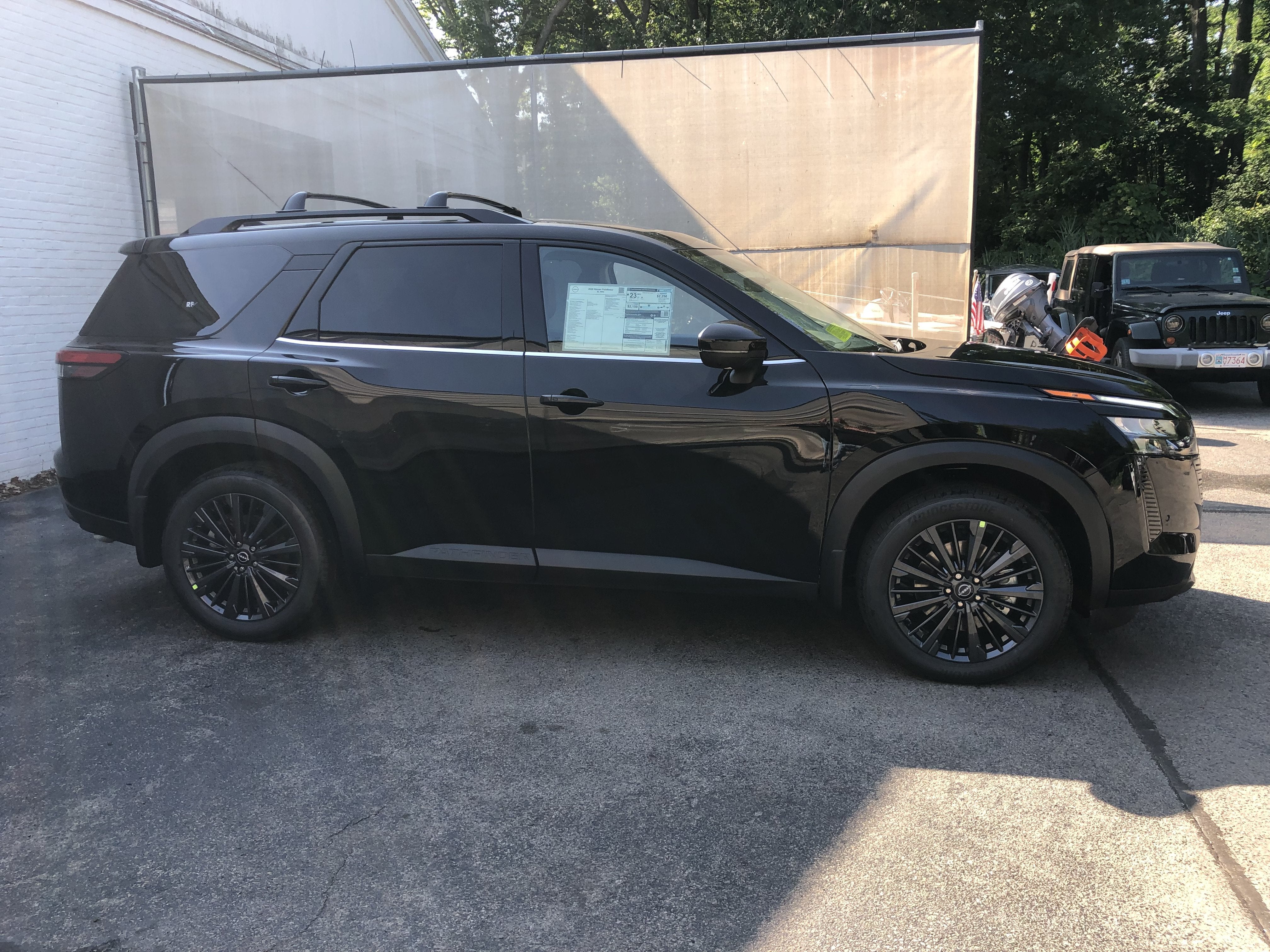 2026 Nissan Pathfinder SL