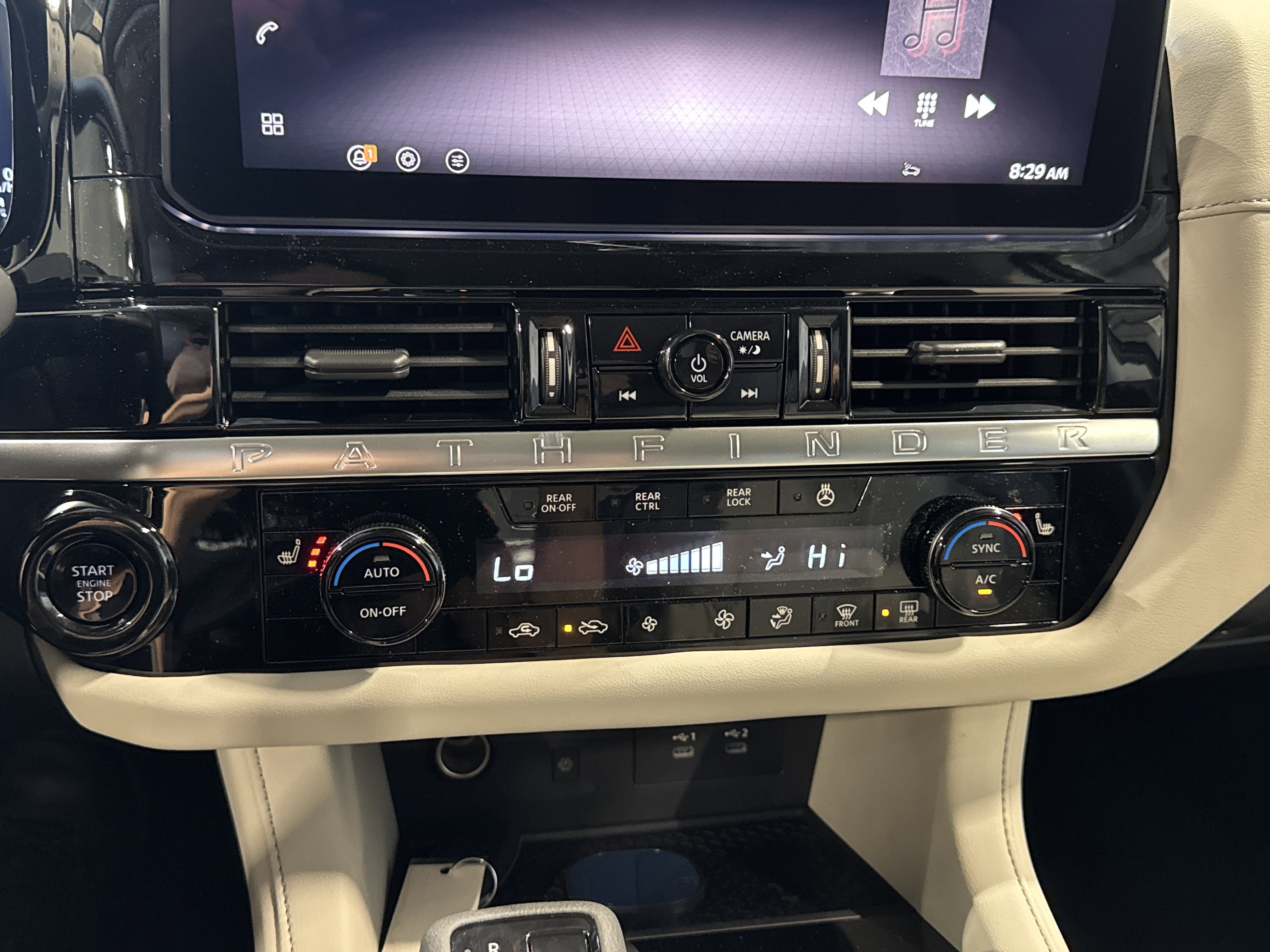 2026 Nissan Pathfinder SL