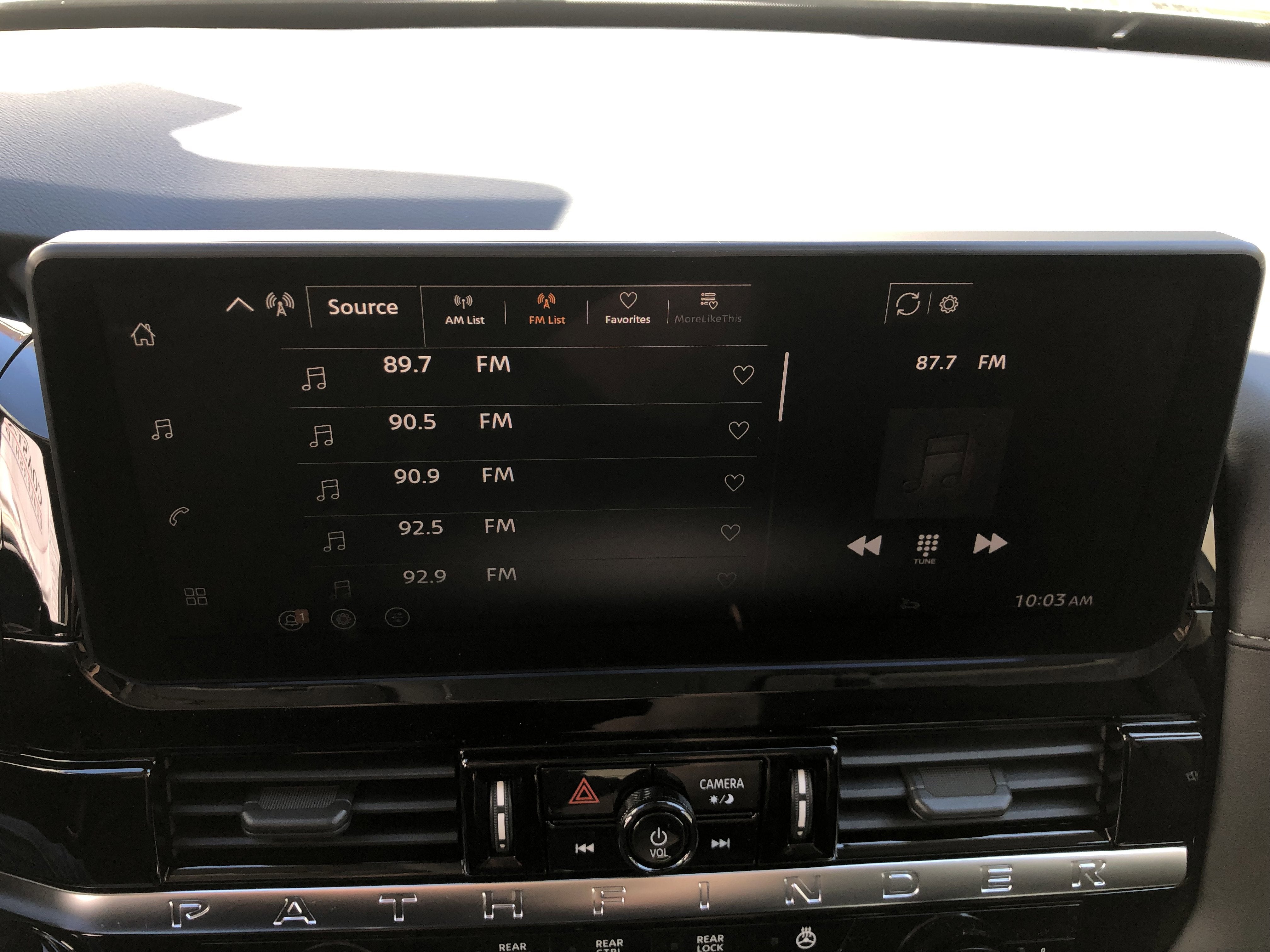 2026 Nissan Pathfinder SL