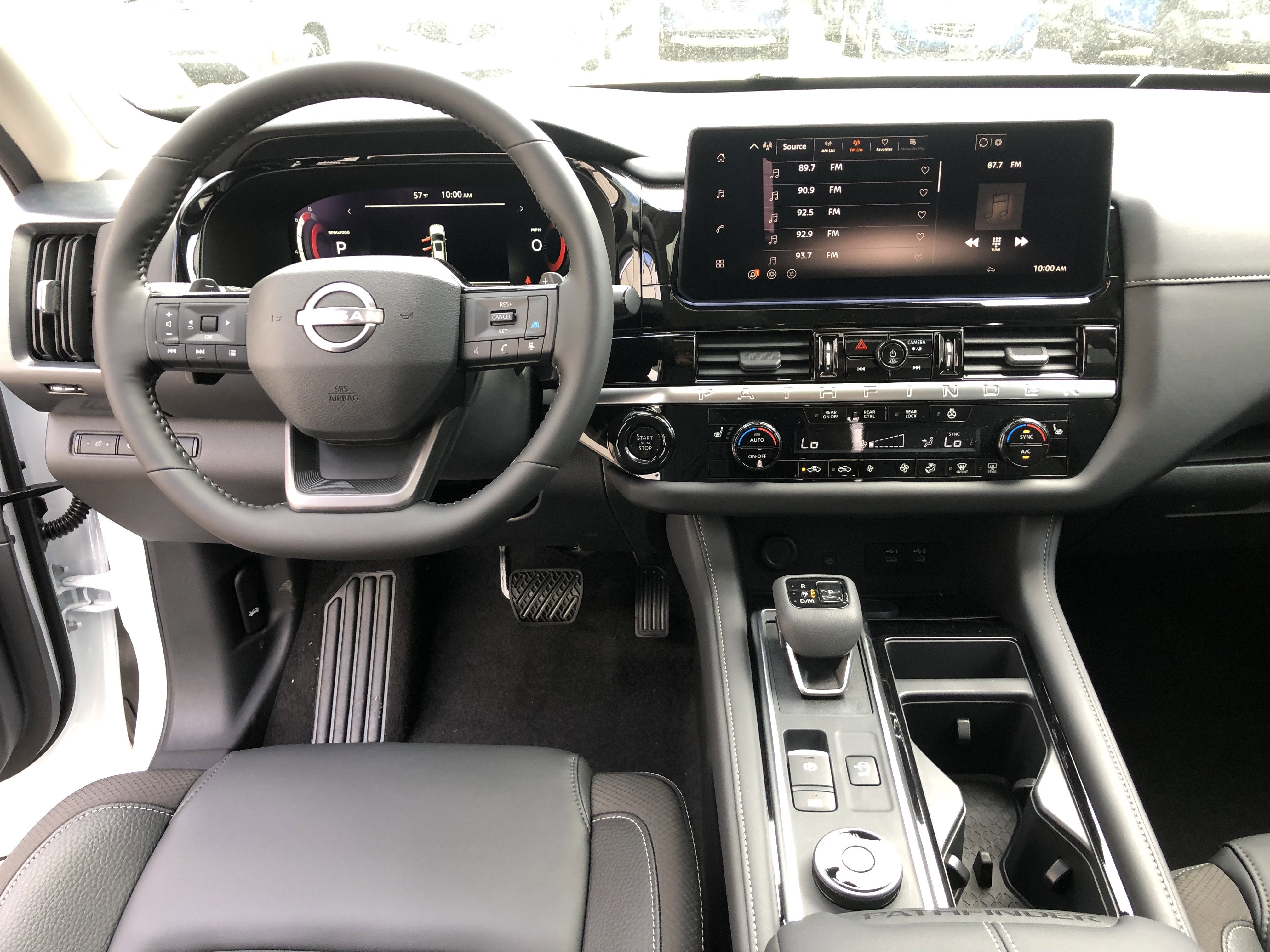 2026 Nissan Pathfinder SL