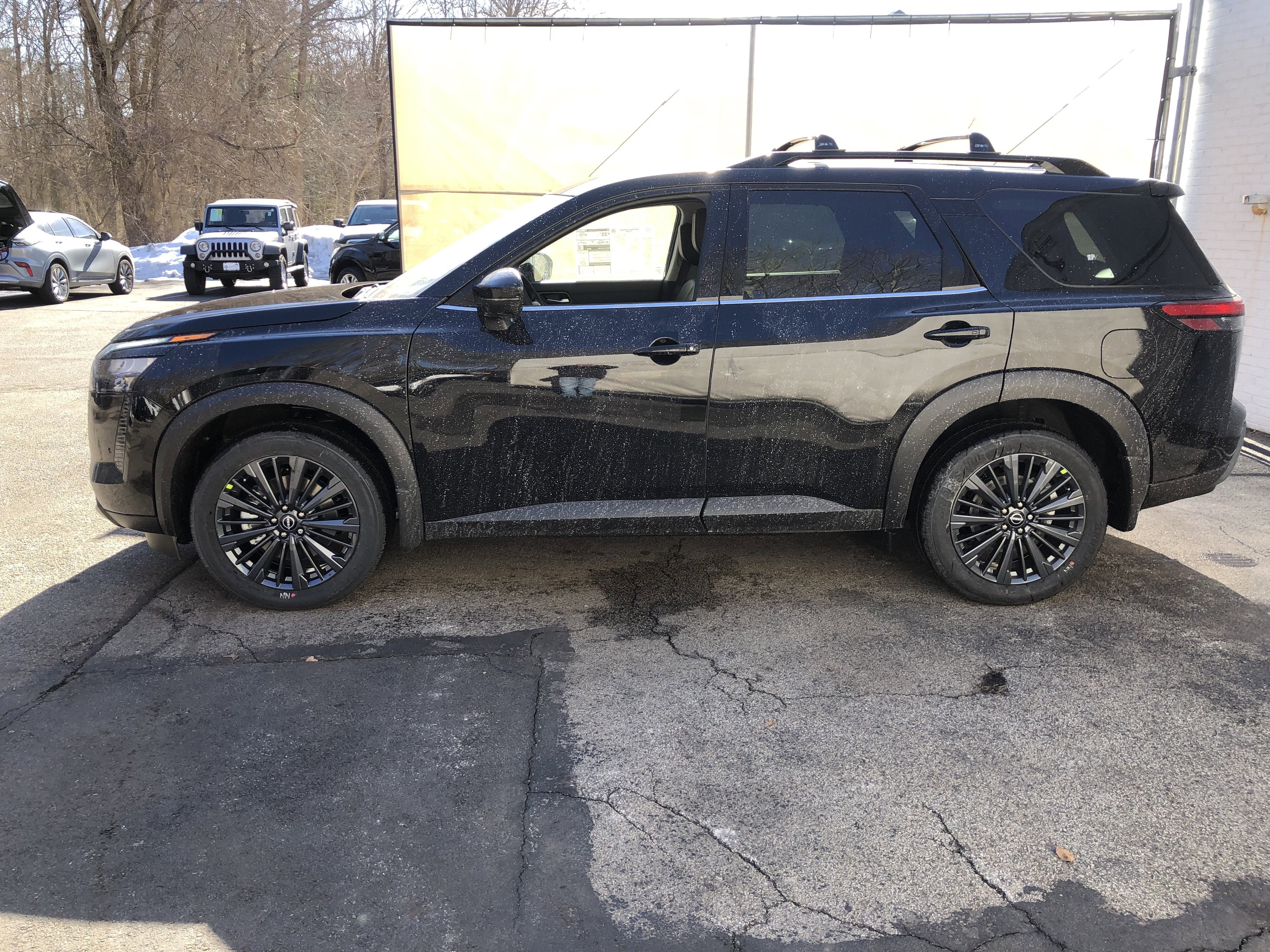 2026 Nissan Pathfinder SL