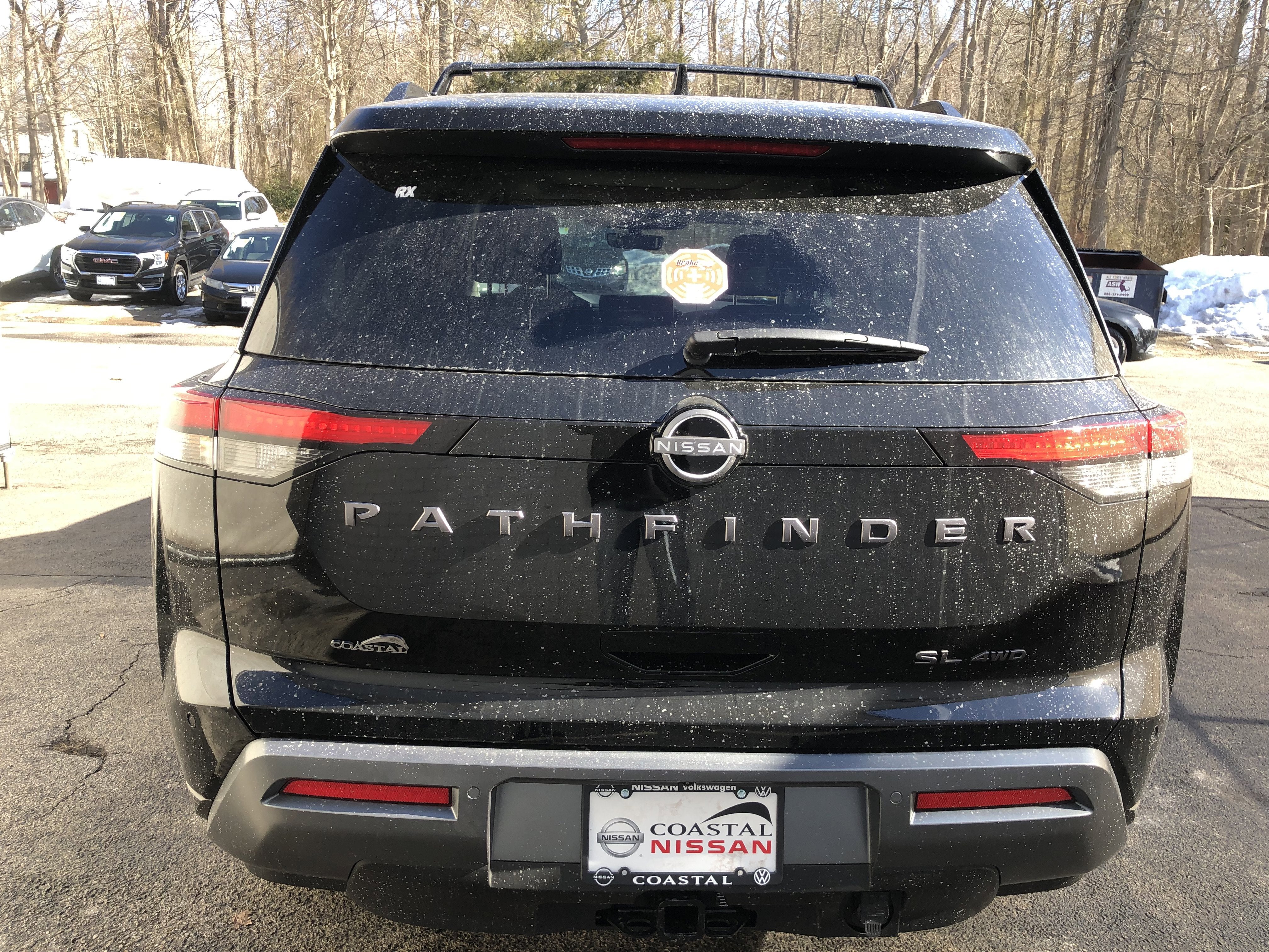 2026 Nissan Pathfinder SL