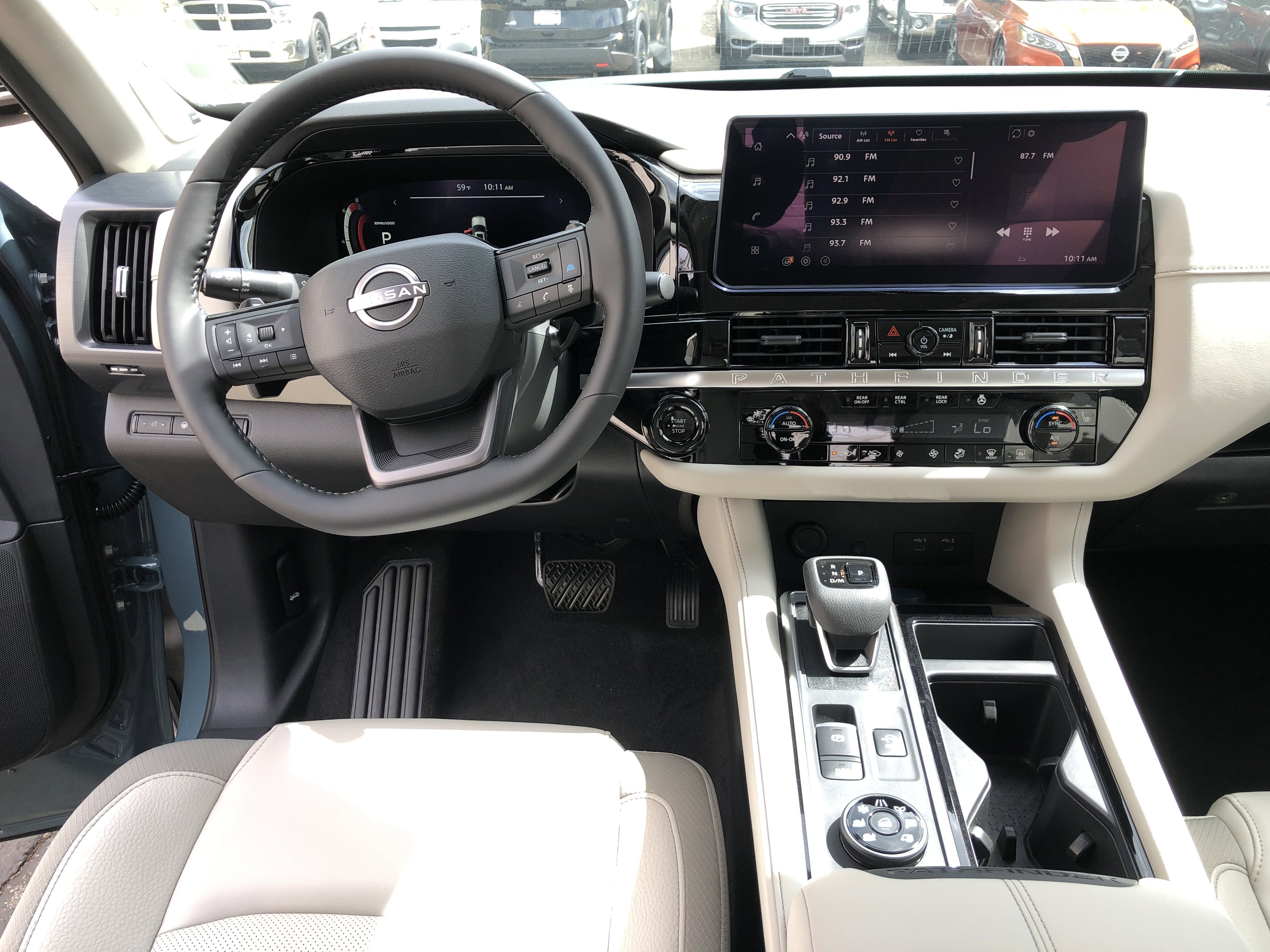 2026 Nissan Pathfinder SL