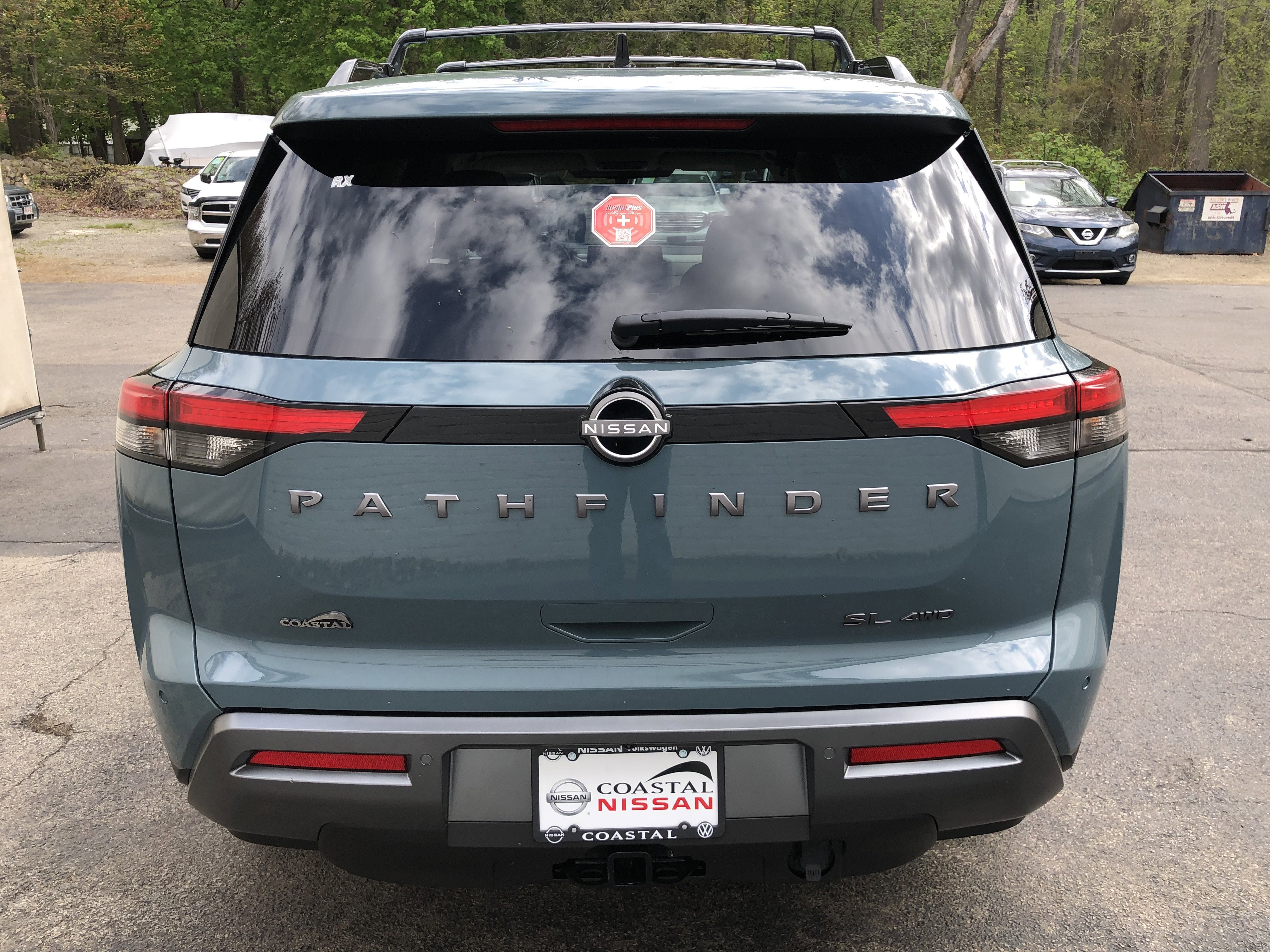 2026 Nissan Pathfinder SL