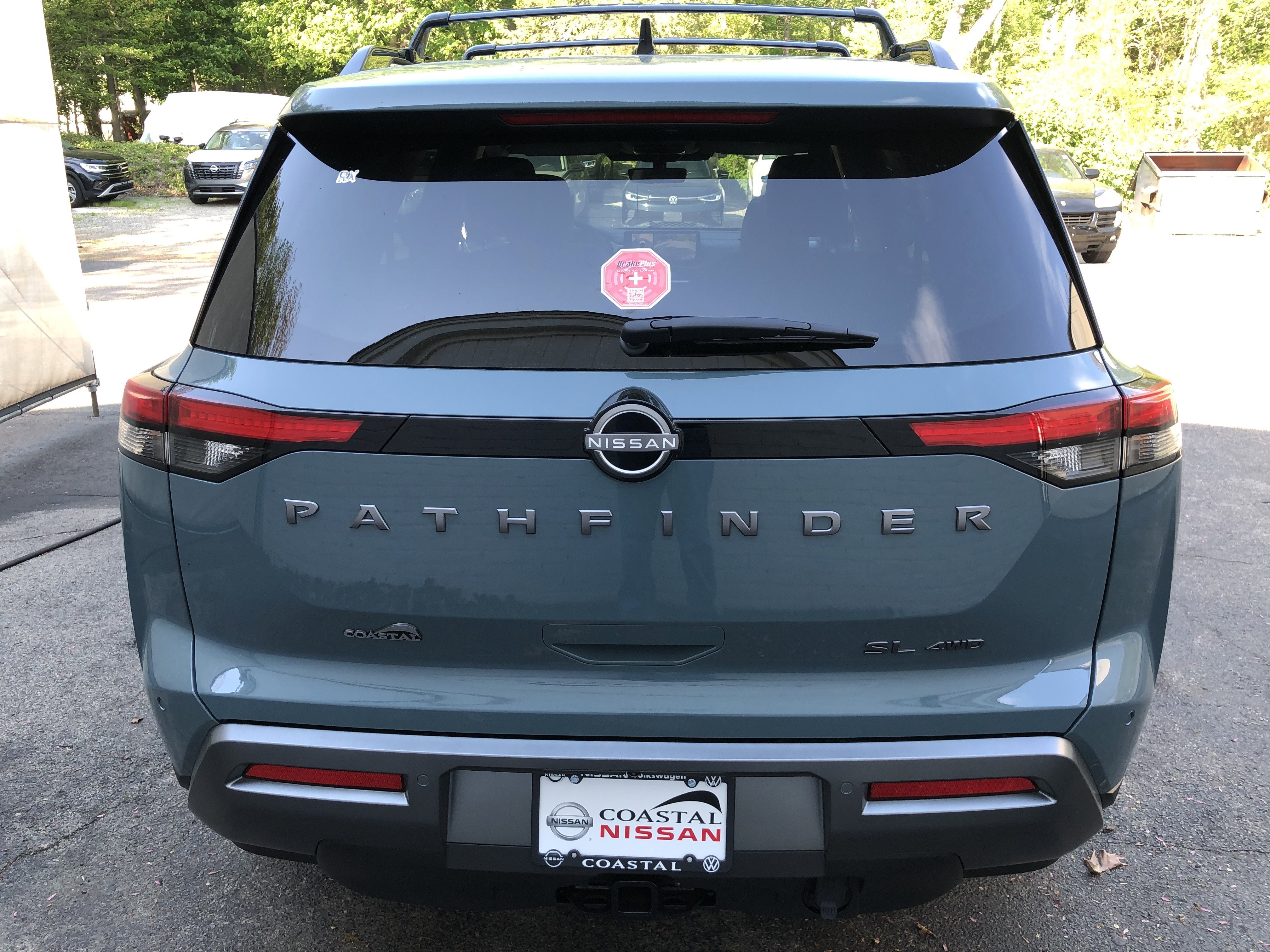 2026 Nissan Pathfinder SL